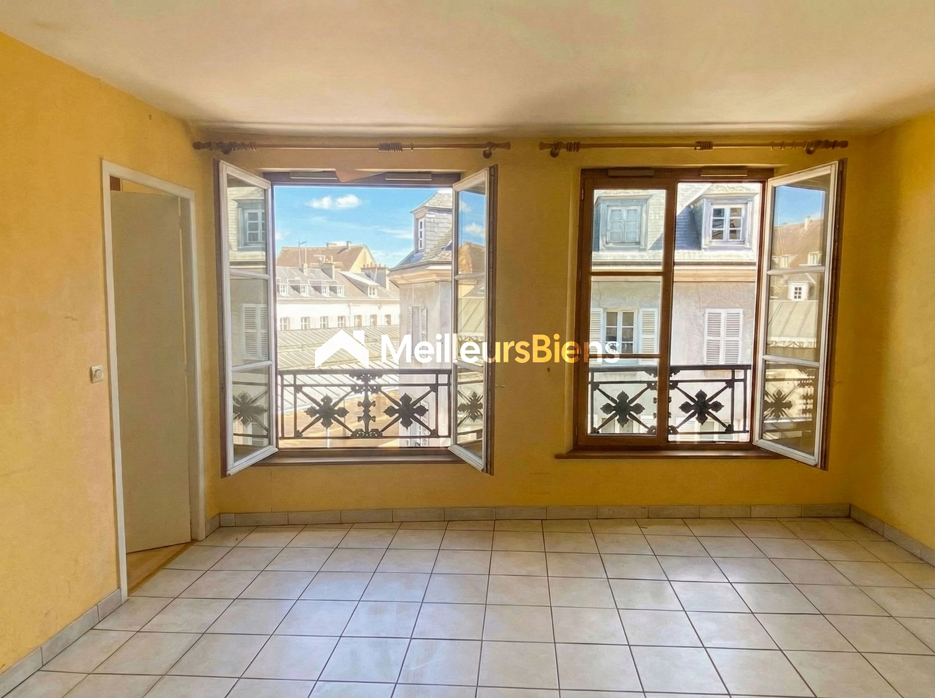 Quartier Cathédrale, appartement traversant 87 m², 3 chambres avec vue dégagée