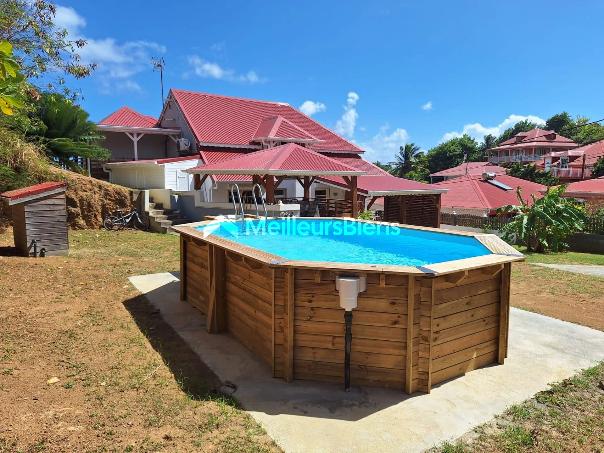 JOLIE VILLA T7 A VENDRE A TERRE DE HAUT LES SAINTES