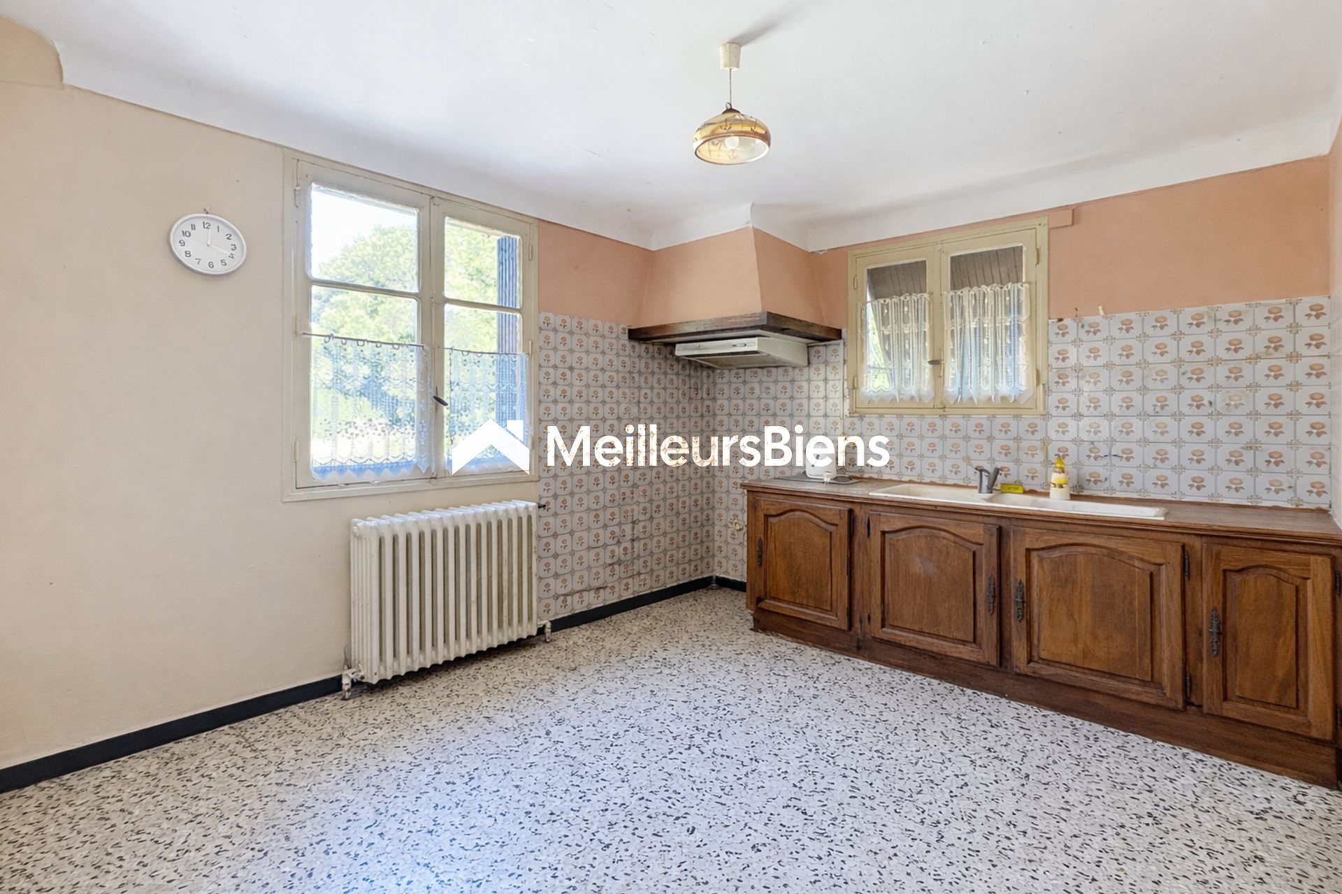 Sud Ardèche - Saint Paul Le Jeune : Maison 138 m2 - 2 logements - Garage indépendant - Terrain 2877 m2