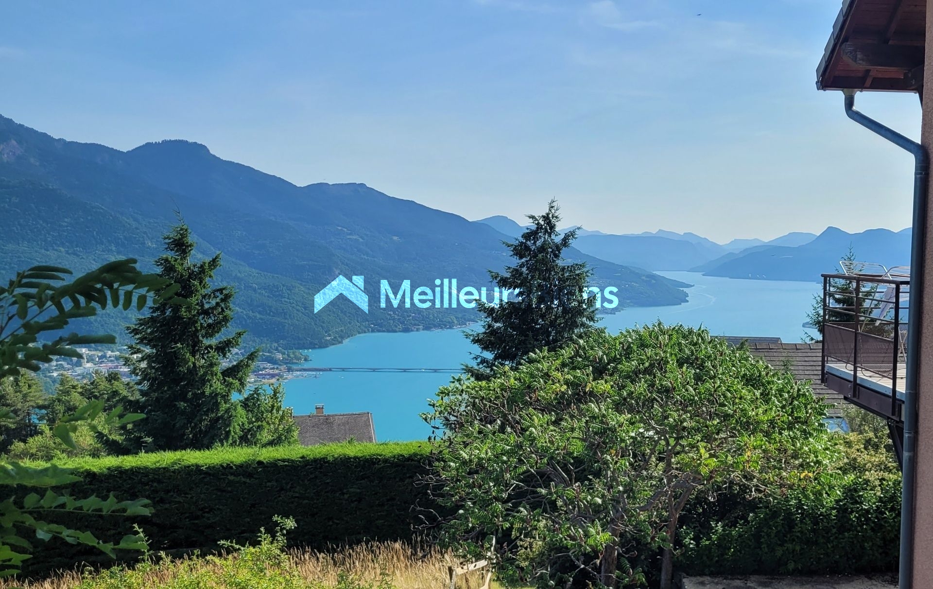 Grande maison avec vue exceptionnelle sur le Lac de Serre-Ponçon