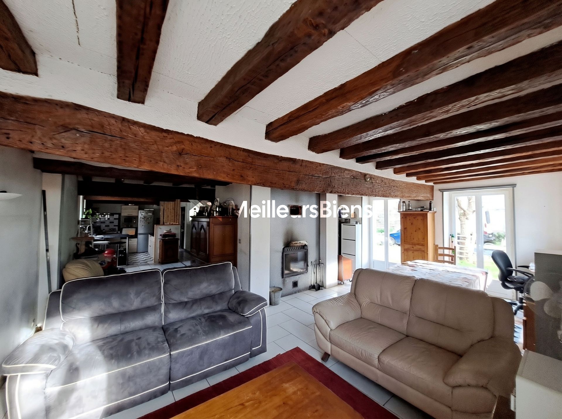 Maison ancienne plain-pied avec grenier aménageable sur 510m² terrain.