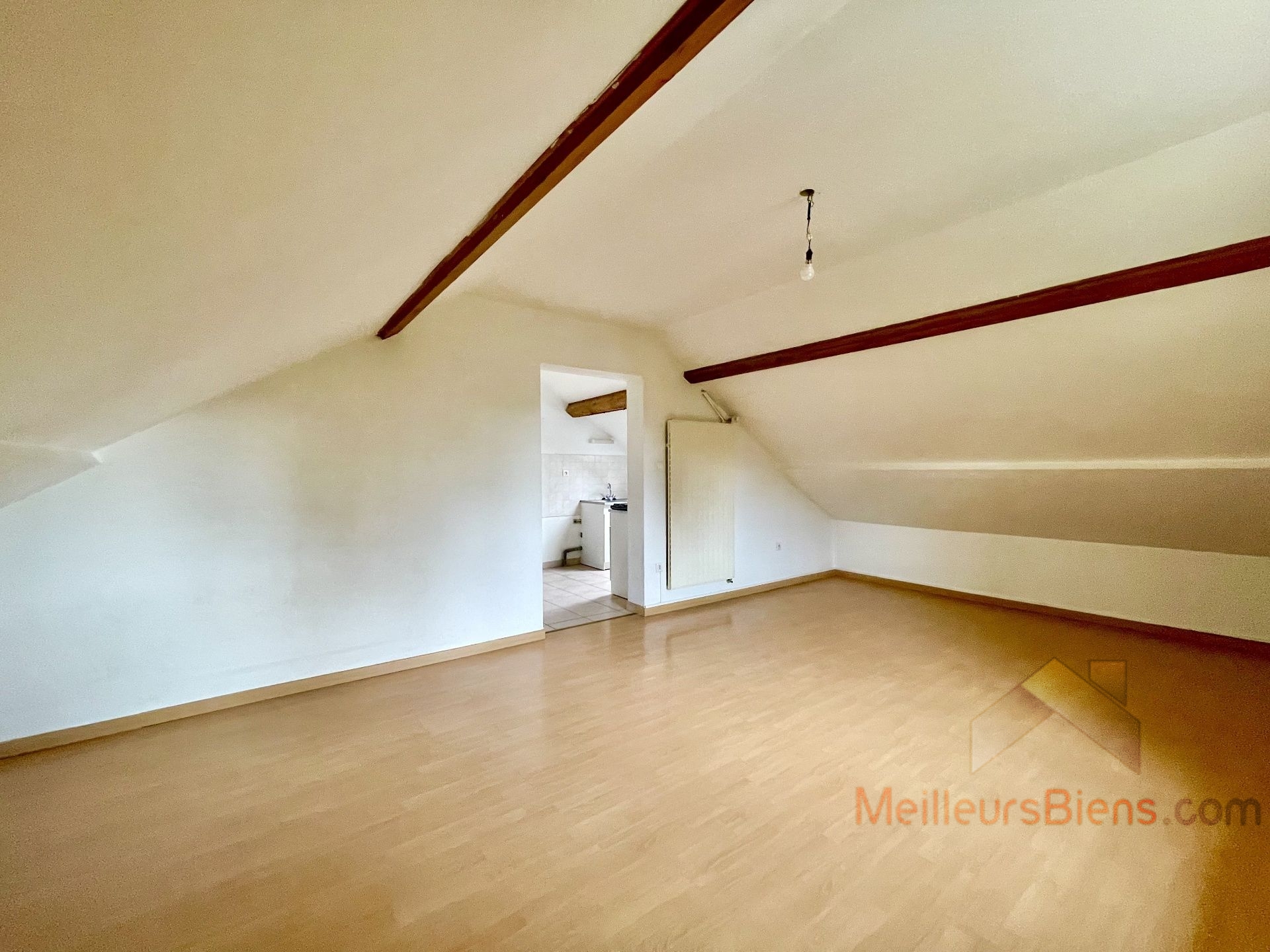 Immeuble à Montmorot - 4 appartements - Proches commodités