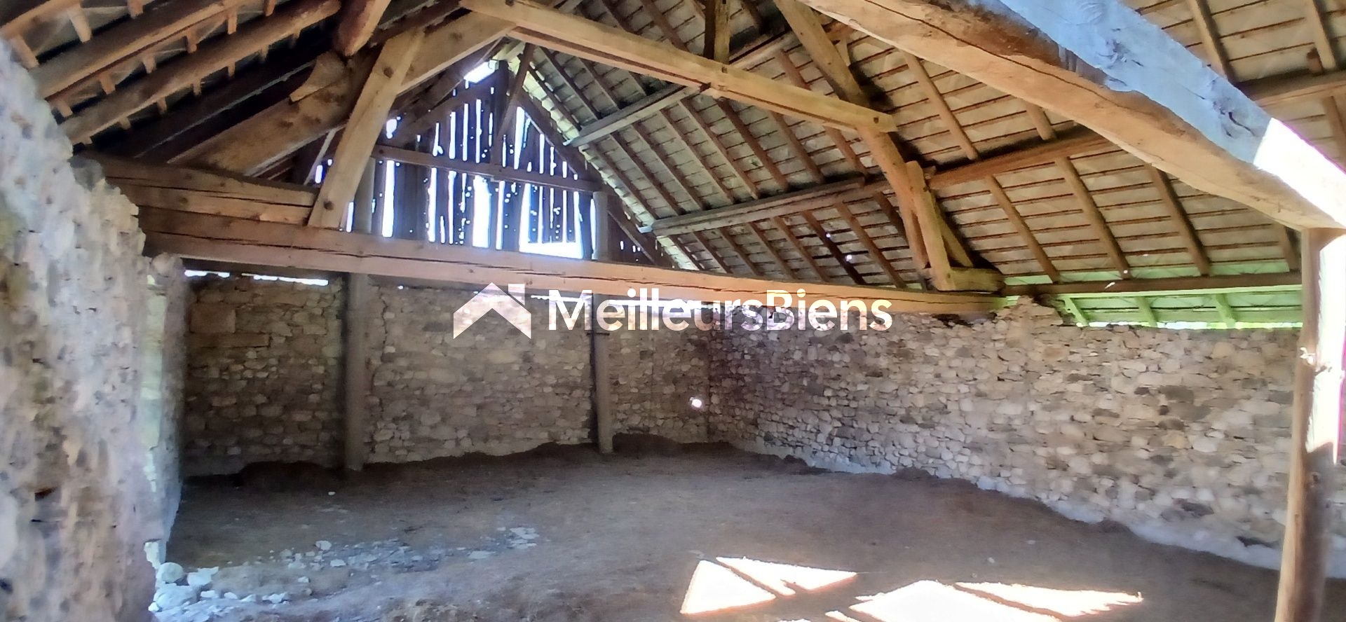 La Bauche 73360 Ensemble Agricole, avec terres à louer, 215.000 €