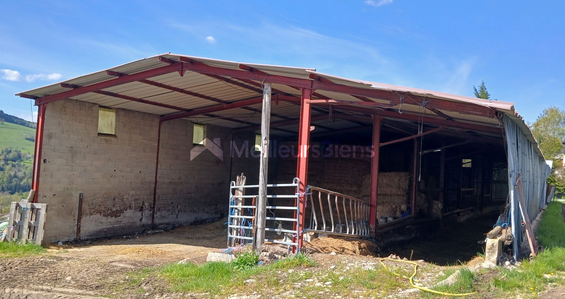 La Bauche 73360 Ensemble Agricole, avec terres à louer, 215.000 €