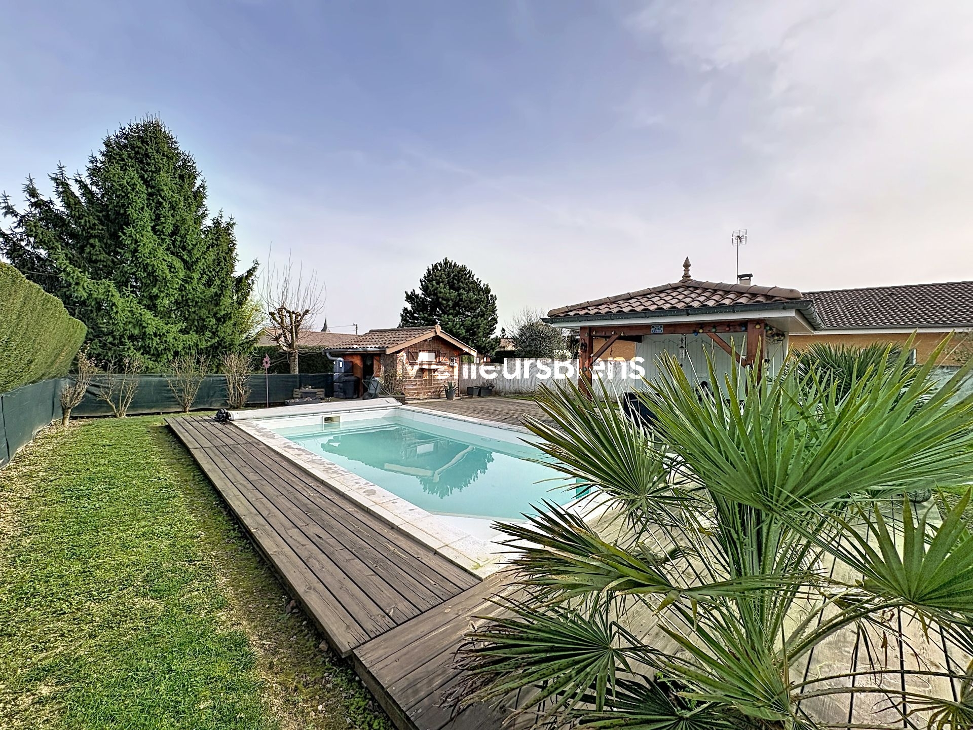 Maison de plain-pied de 97m² sur un terrain de 750m² avec piscine