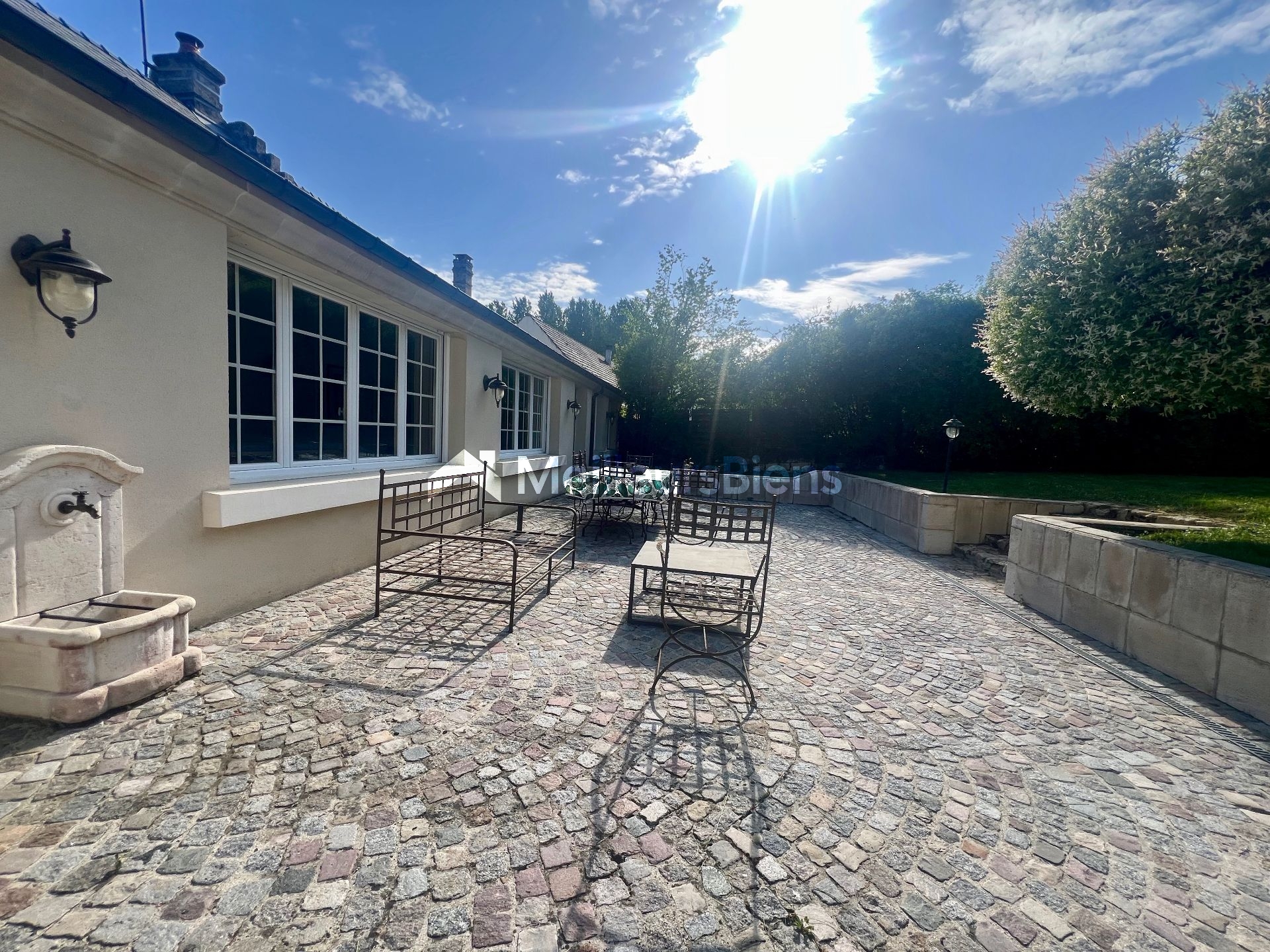 Magnifique maison rénovée avec goût et matériaux de qualité