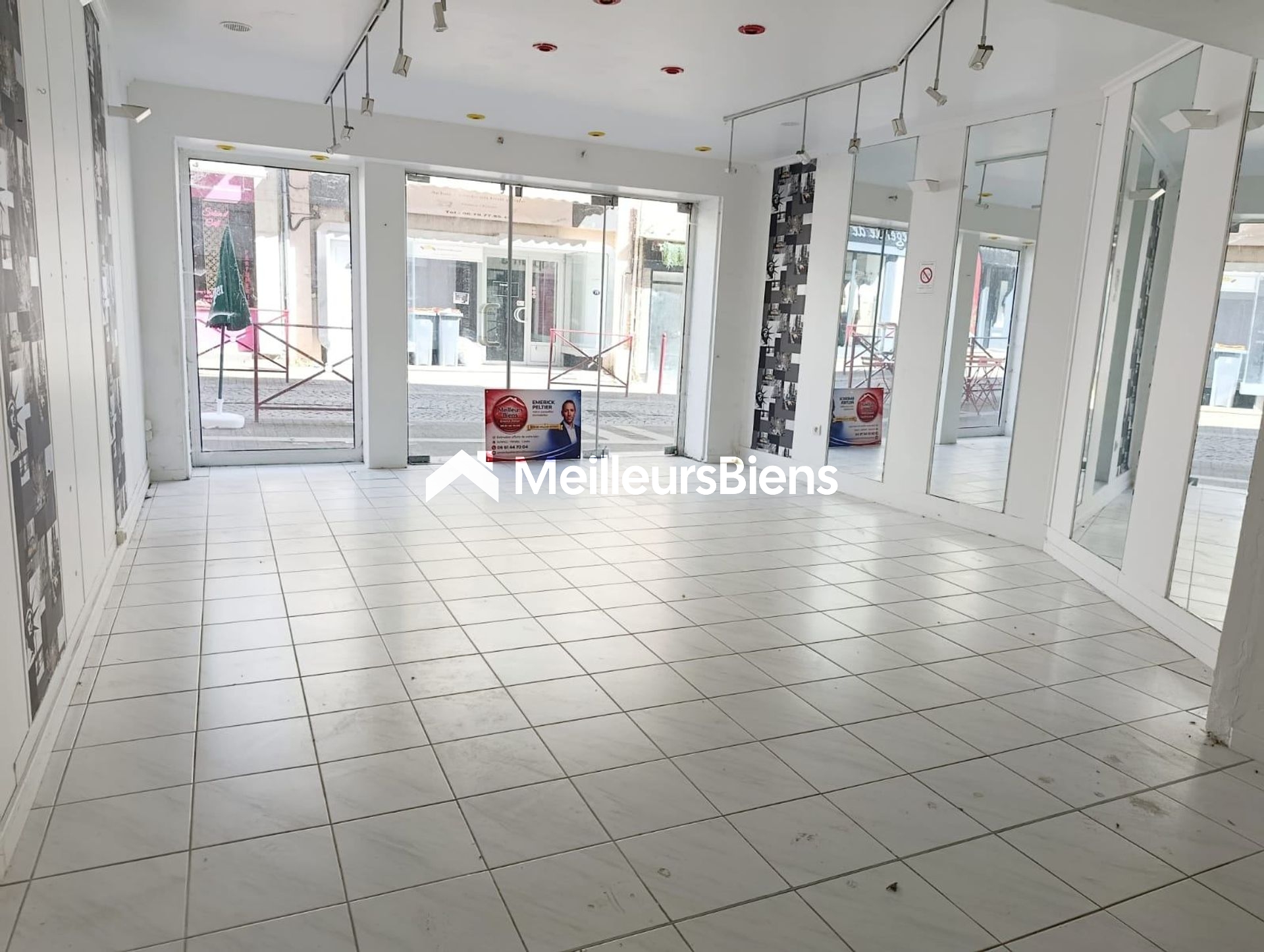 magnifique local commercial avec un appartement en duplex