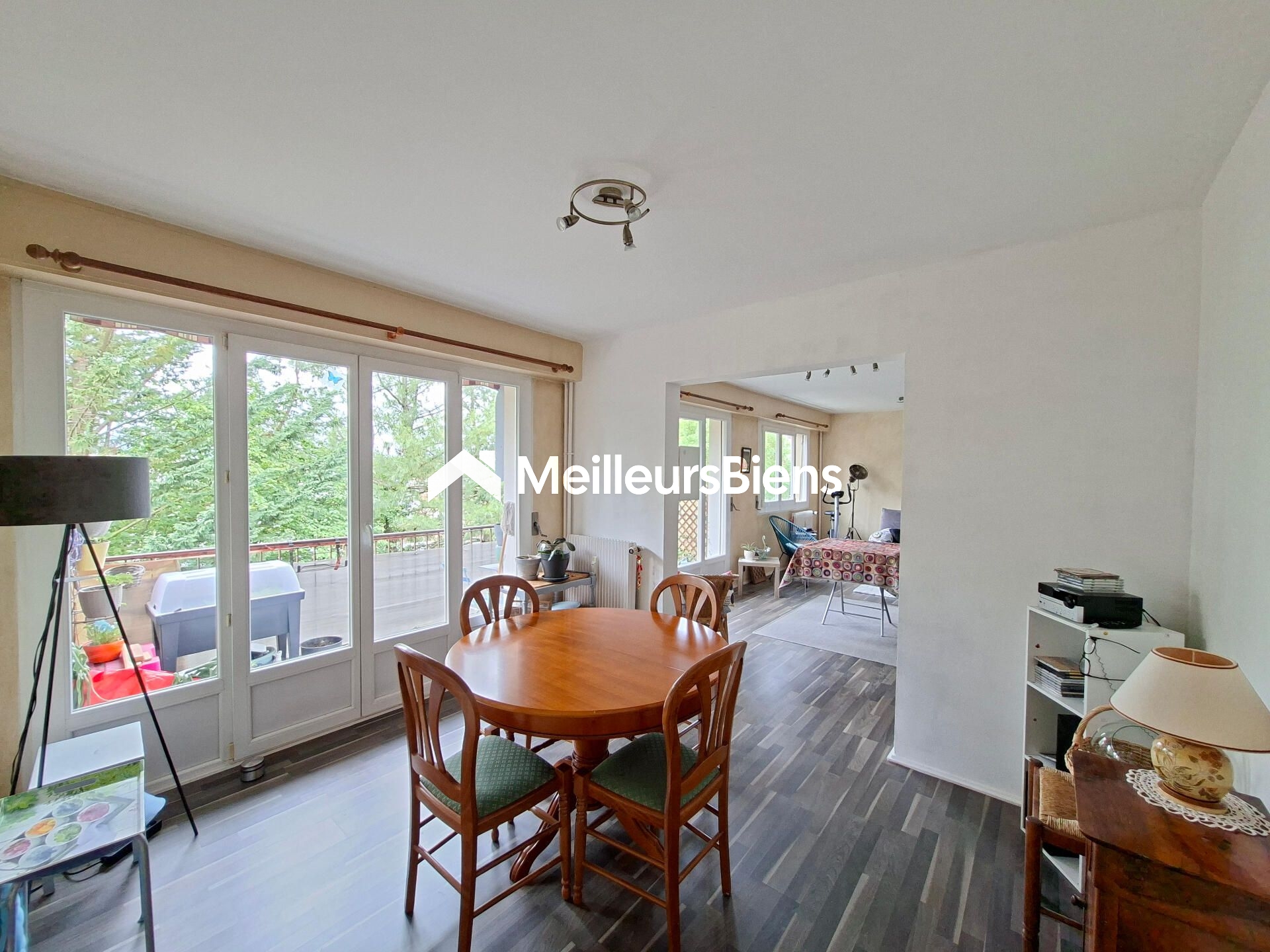 Appartement F5 avec balcon et garage