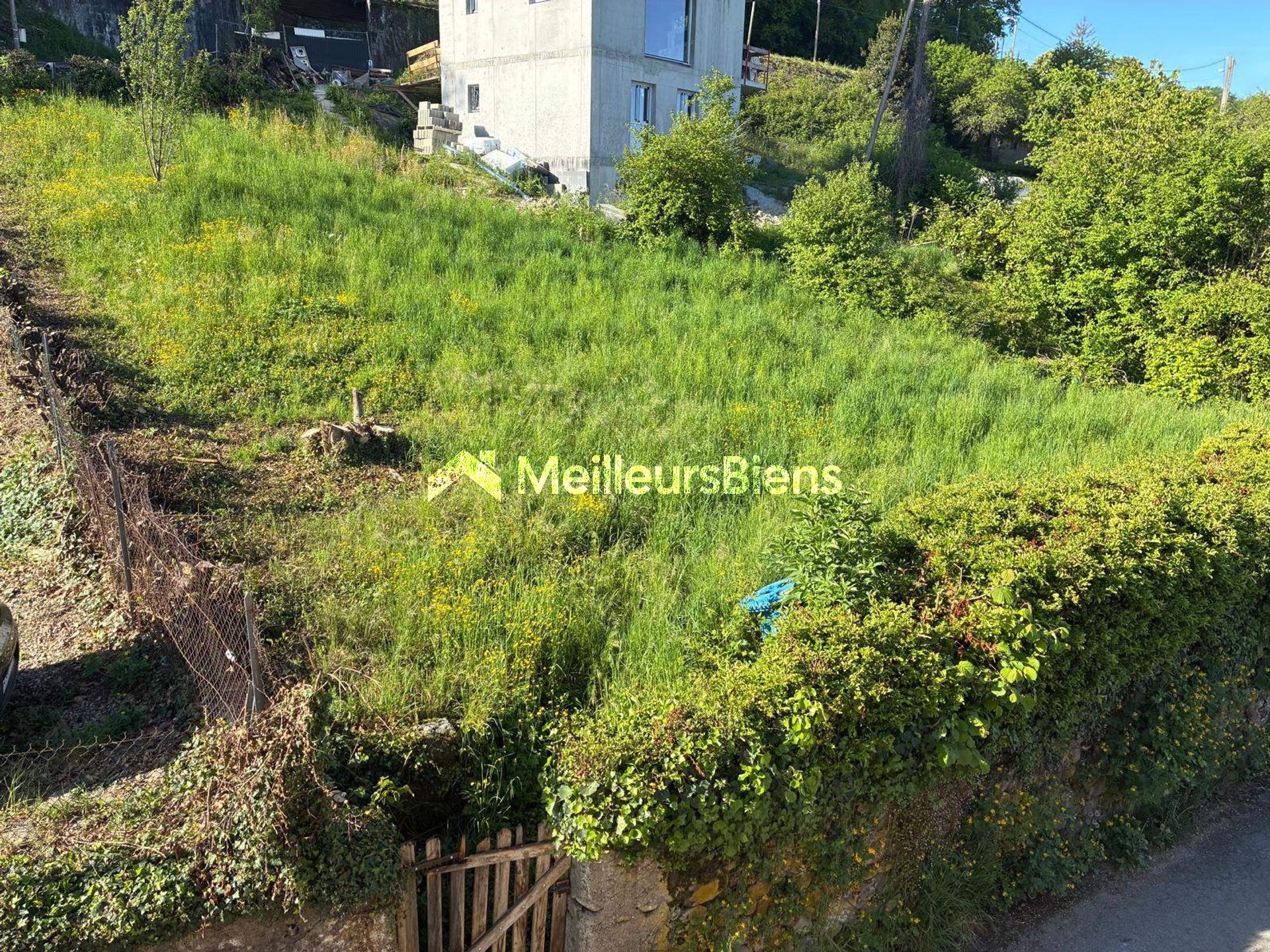 Terrain constructible 484 m² à Amphion-Publier, proche lac Léman