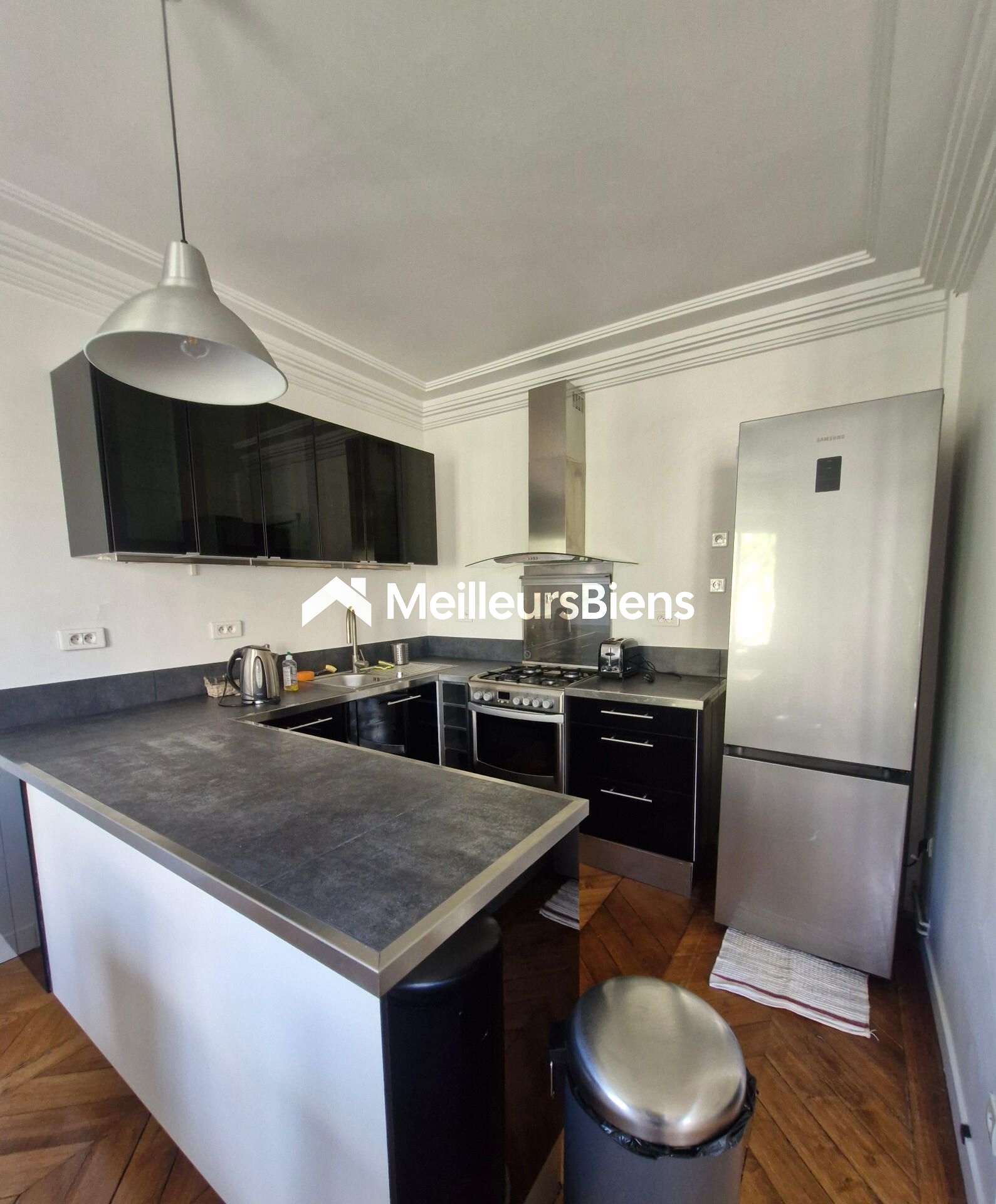 Paris 11e 4 pièces de 79 m² avec 2 chambres à 2 800 €