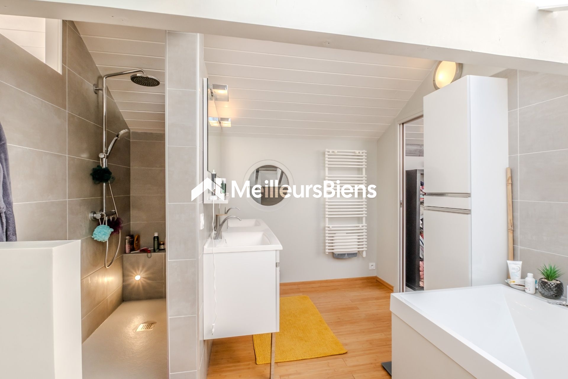 Anthy-sur-Léman proche Genève maison lumineuse avec garage, terrasse et jardin