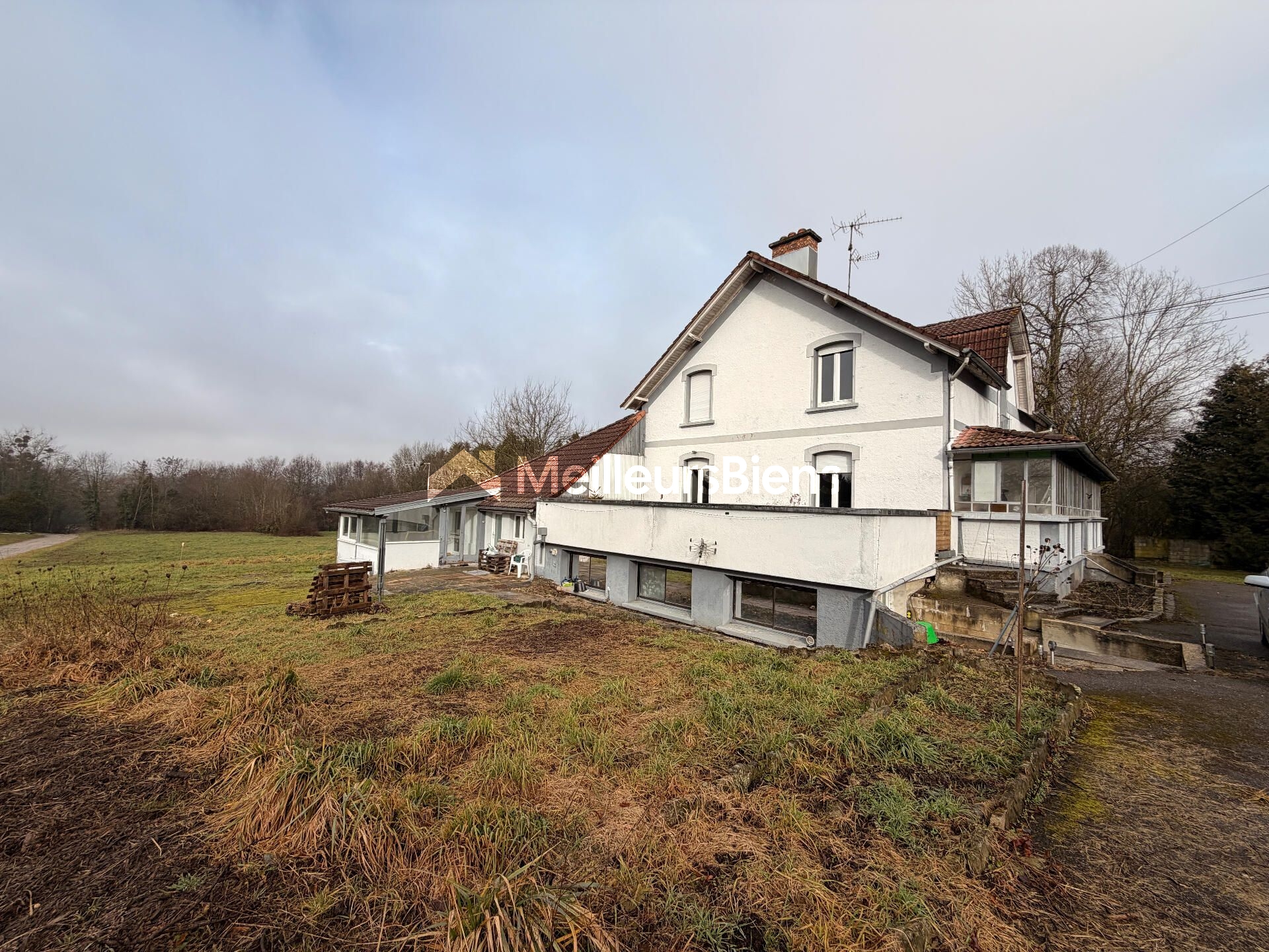 Immeuble de rapport 5 lots loués – 31 200 €/an – 255 000 €