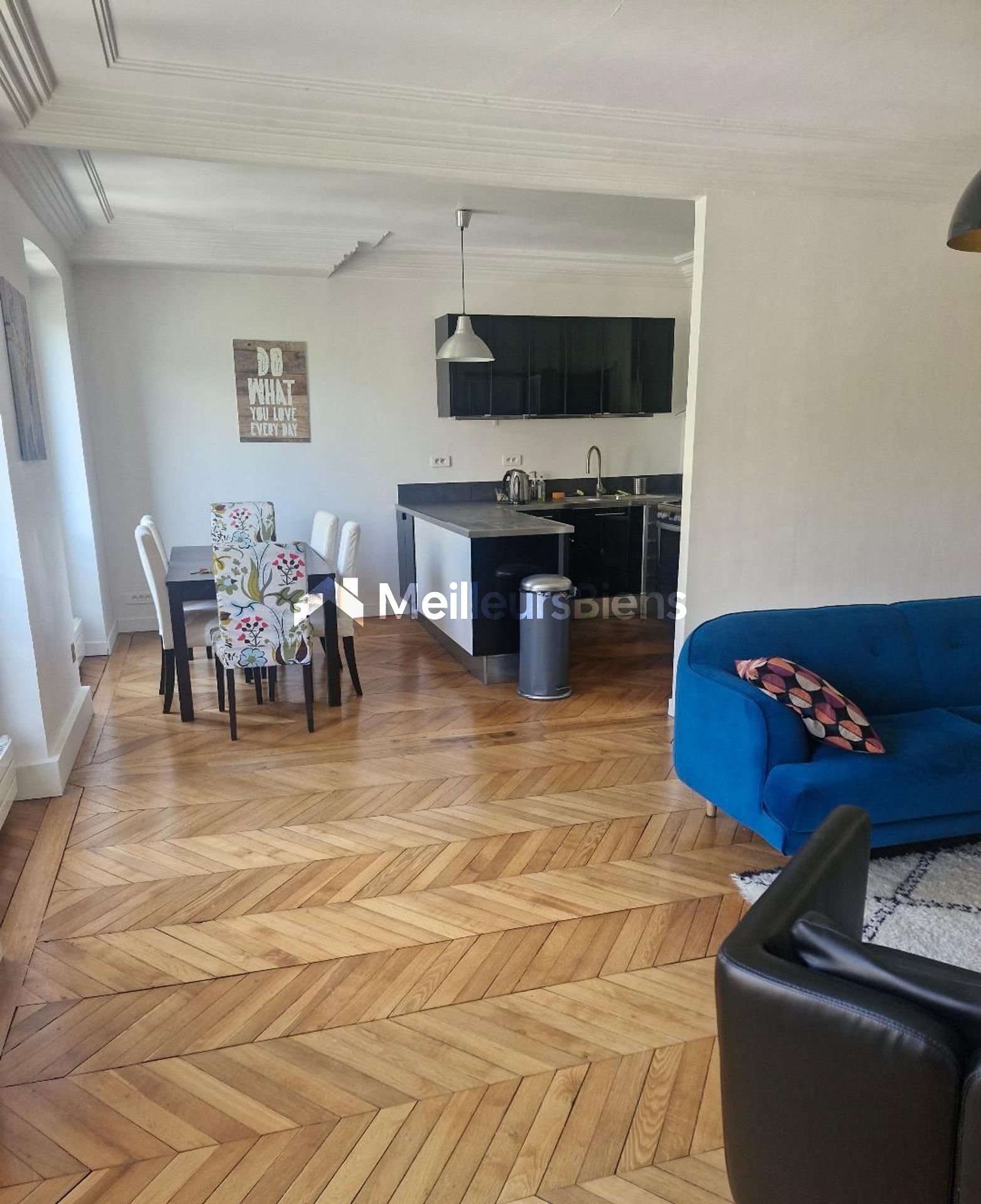 Paris 75011, 79 m² lumineux de 4 pièces avec 2 chambres