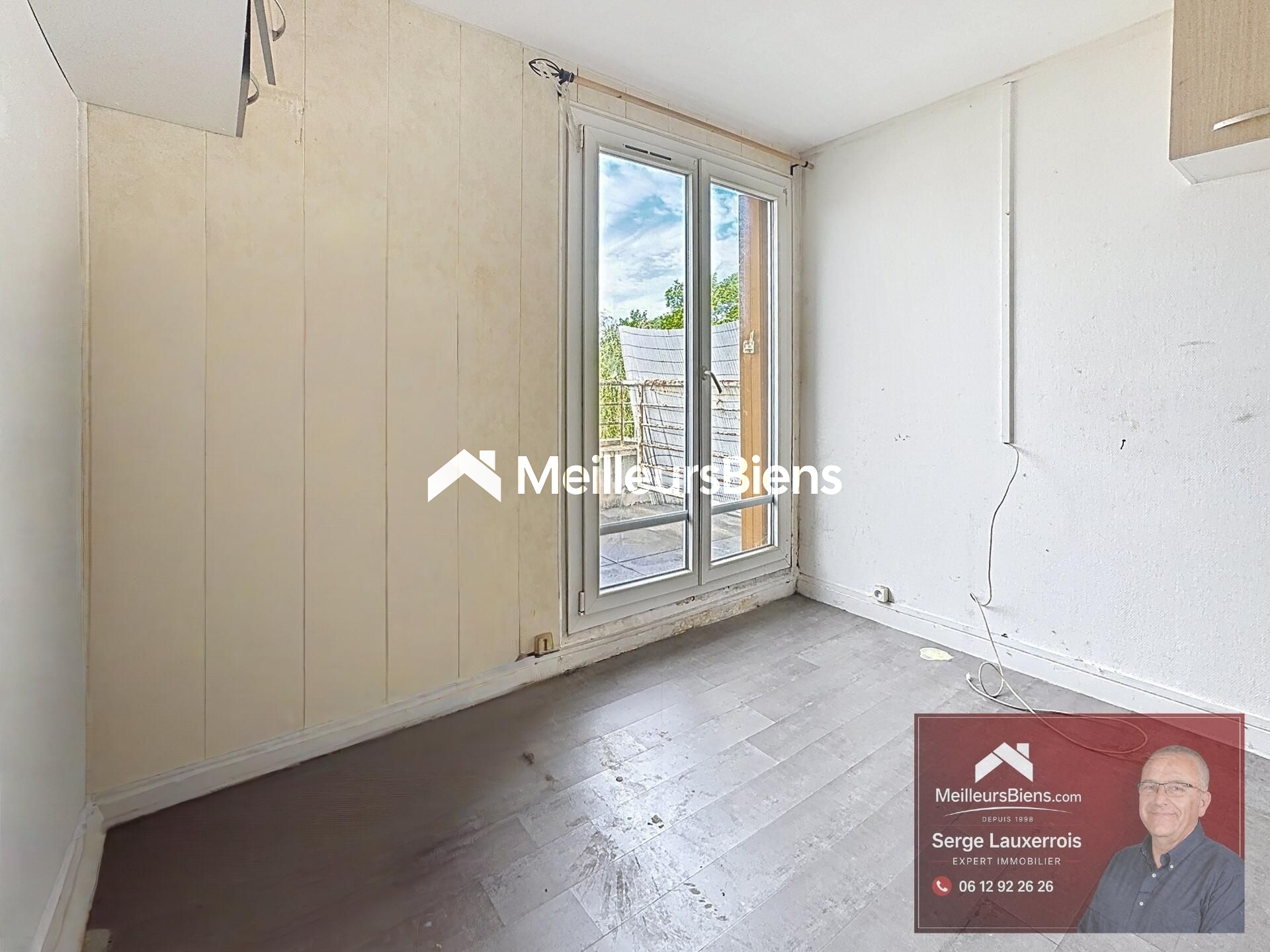 Studette avec terrasse, belle opportunité