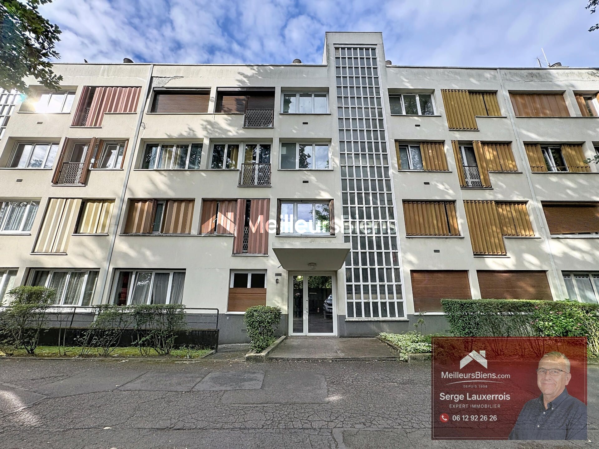 Studette avec terrasse, belle opportunité