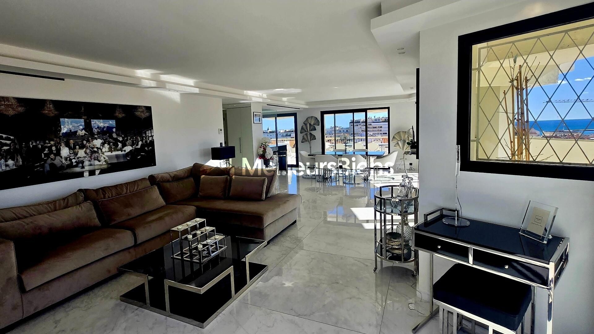 Cannes- Banane  , Roof-top , 150 m² 5 pièces terrasse 180 m² et vue mer