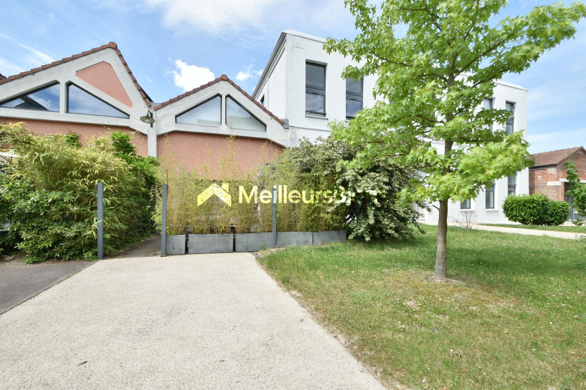 Troyes centre appartement 3 pièces 65 m² en rez-de-chaussée avec parking privatif