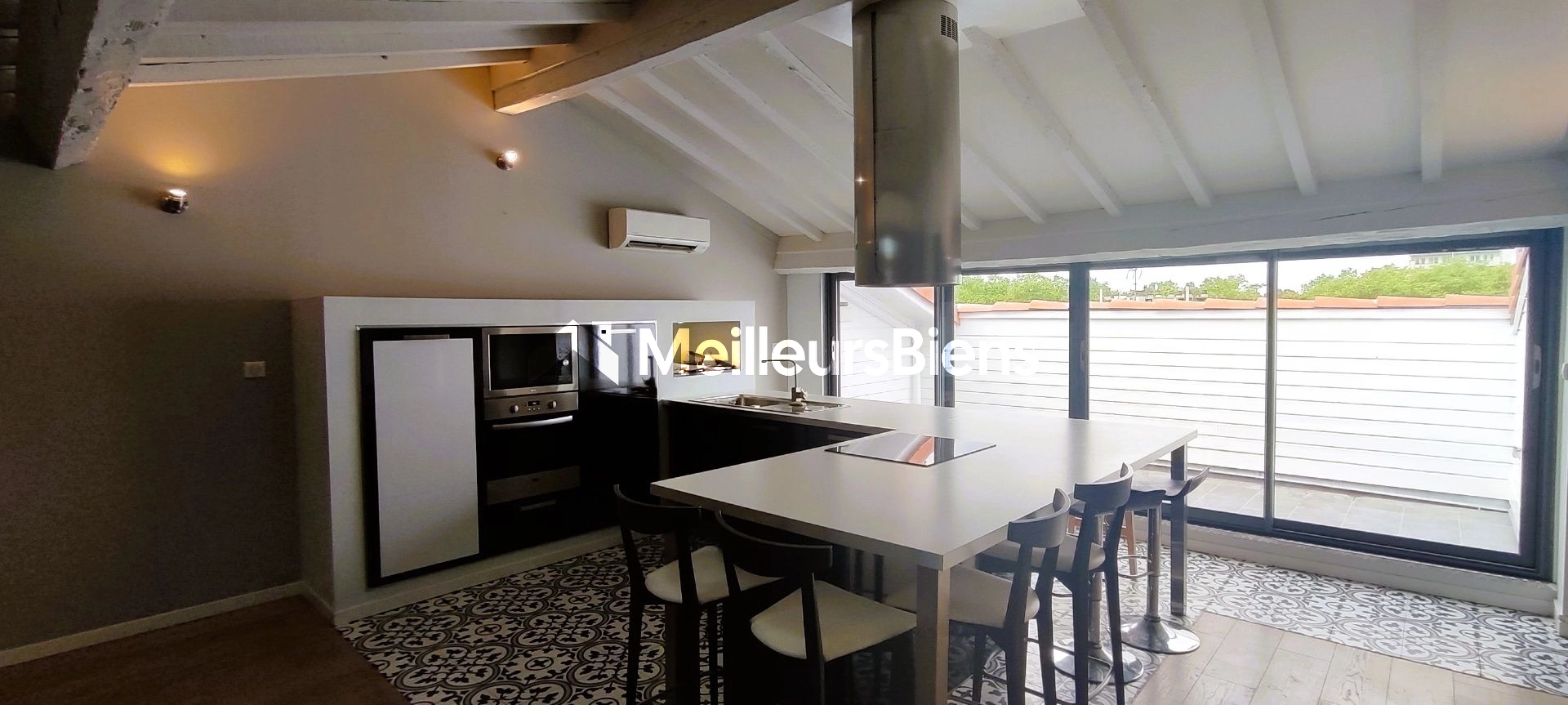Toulouse Bonhoure: appartement atypique avec terrasse