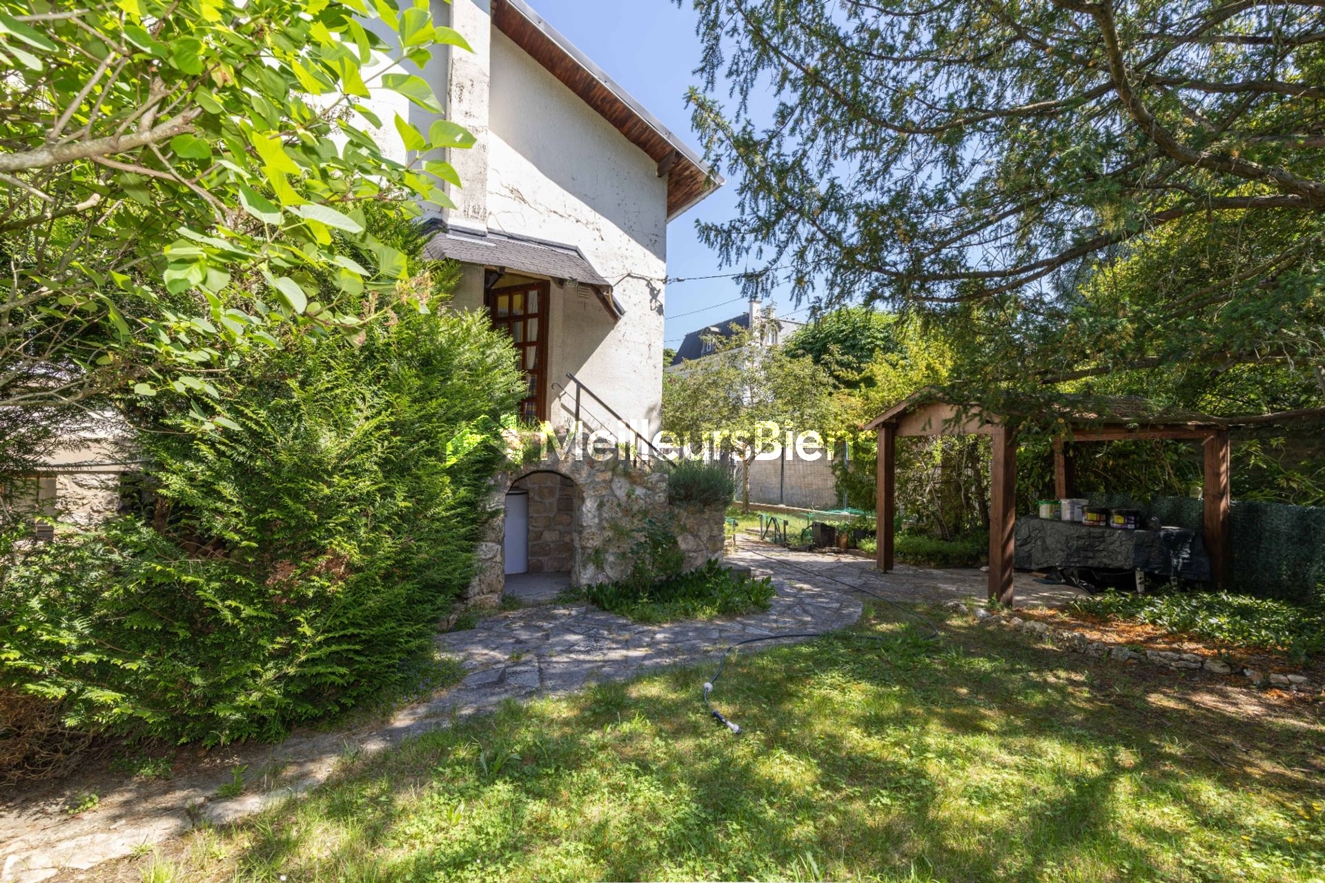 Rare à la vente : Maison 6 Pièces au Vésinet, Jardin & Potentiel Infini
