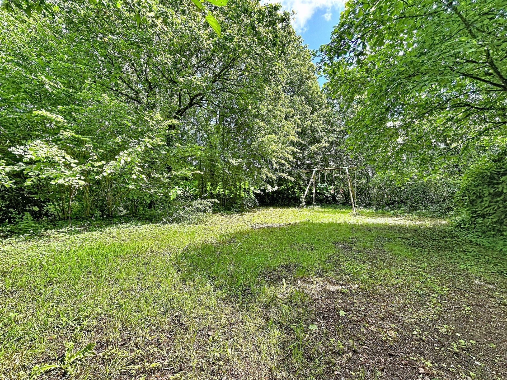 Lieuron 35550 : terrain constructible de 2054 m² à saisir
