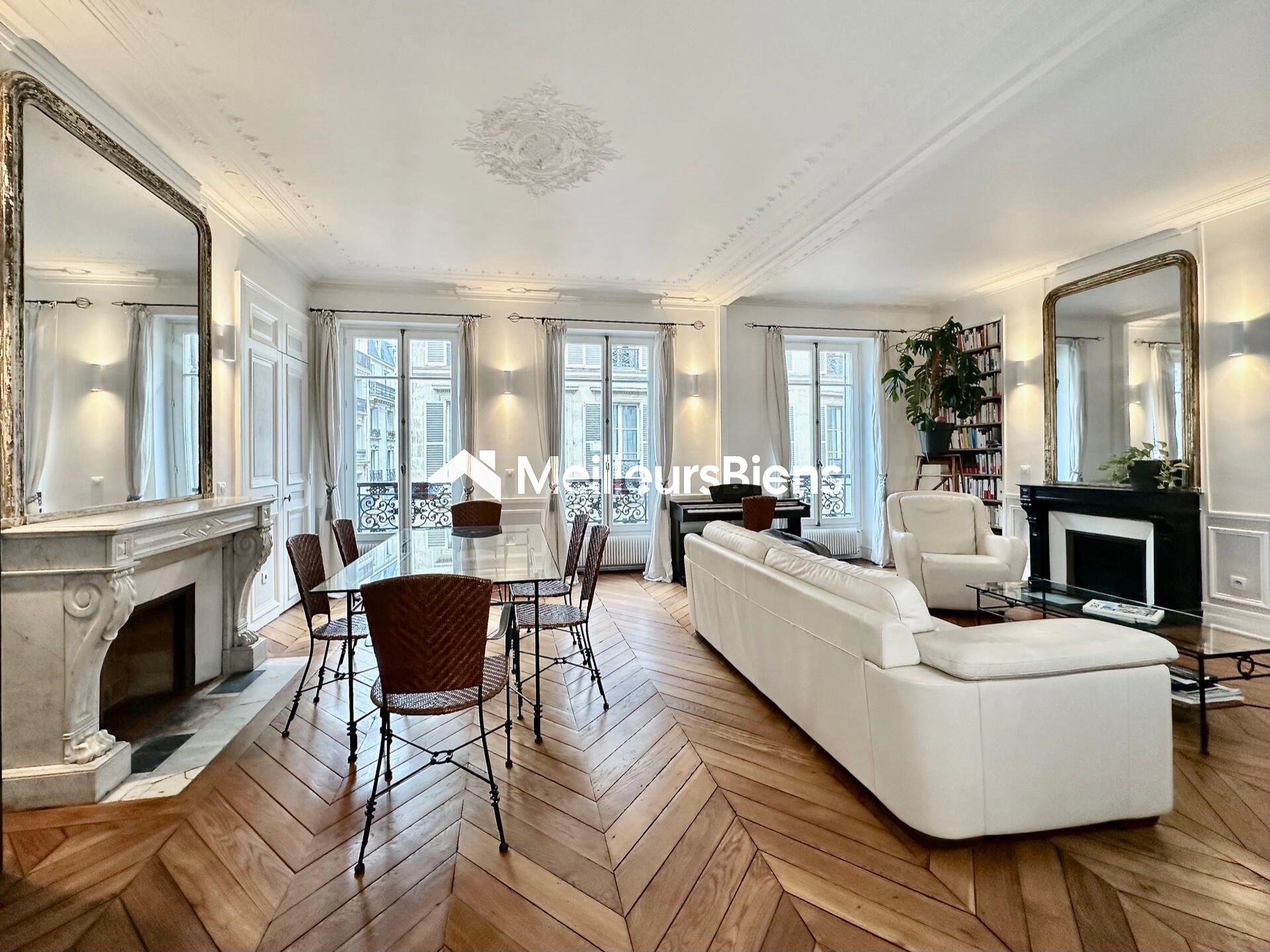 Paris 9e  Rue Richer -Proche Folies Bergères - Appartement Haussmannien de 5 pièces avec 3 chambres, ascenseur