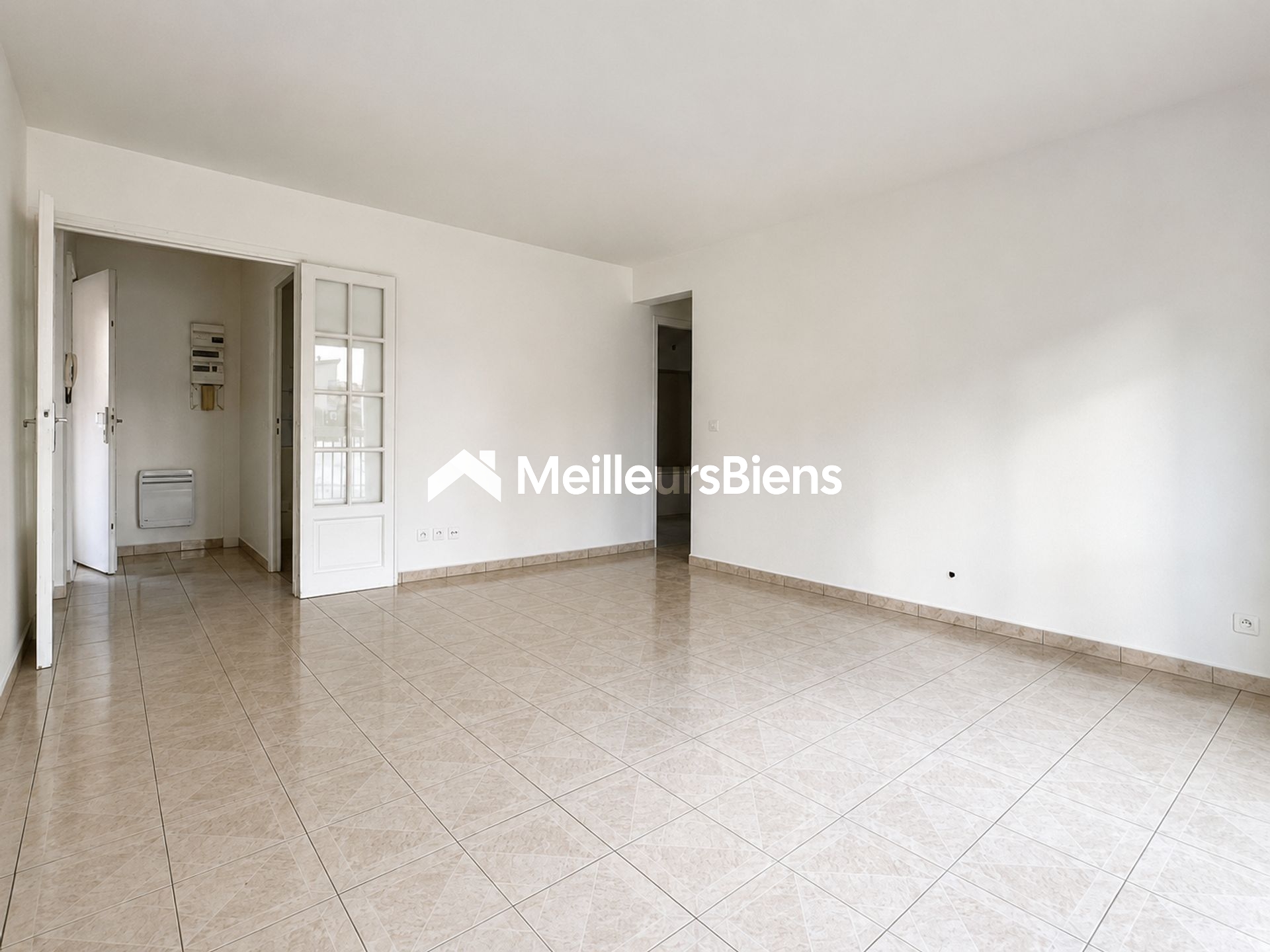 Choisy-le-Roi, Gambetta, grand 2 pièces de 50,68 m² avec balcon, libre et rénové