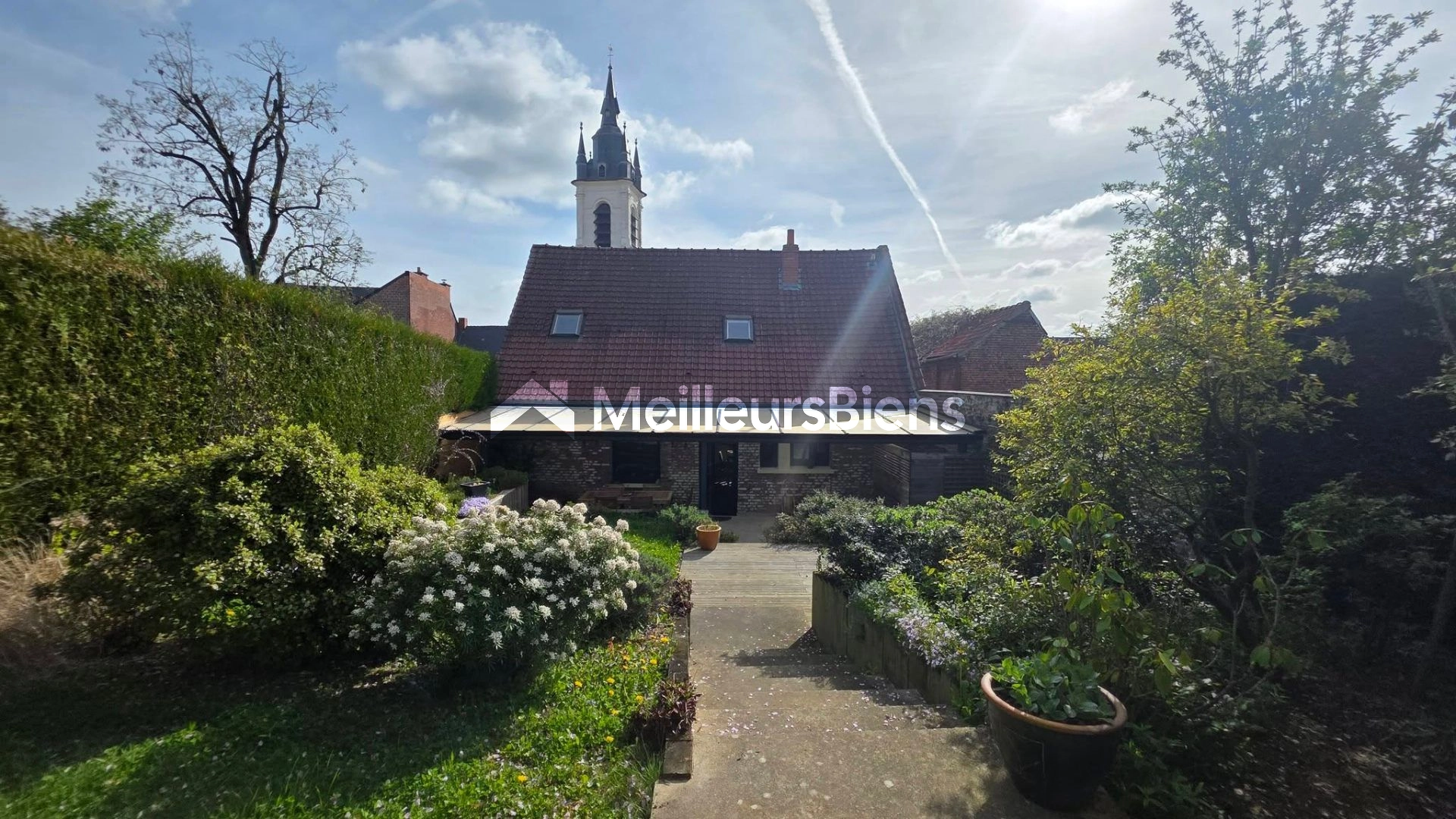 Maison 140 m² à Sebourg, 2 chambres, Terrasse, Sous-Sol, Jardin 579 m² et garage