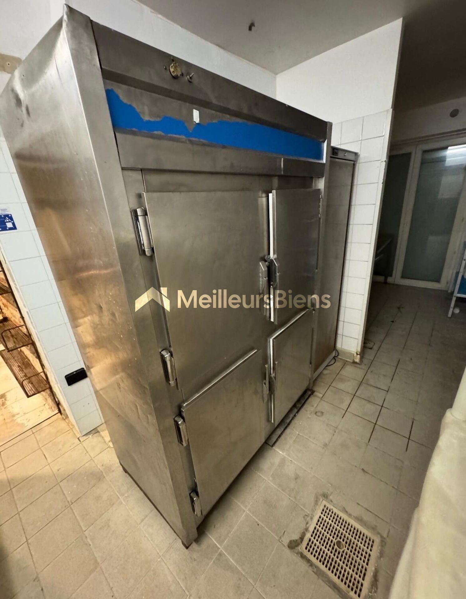Bail commercial (850€/mois) , Restaurant ou laboratoire de cuisine , secteur Augustins