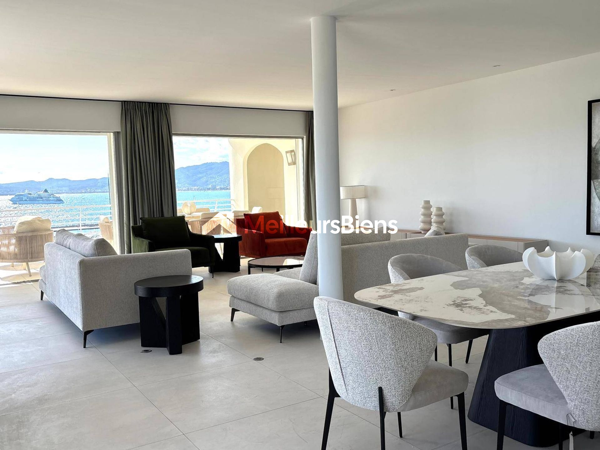 Cannes Croisette : , Rare, penthouse d'exception, terrasse et vue mer imprenable