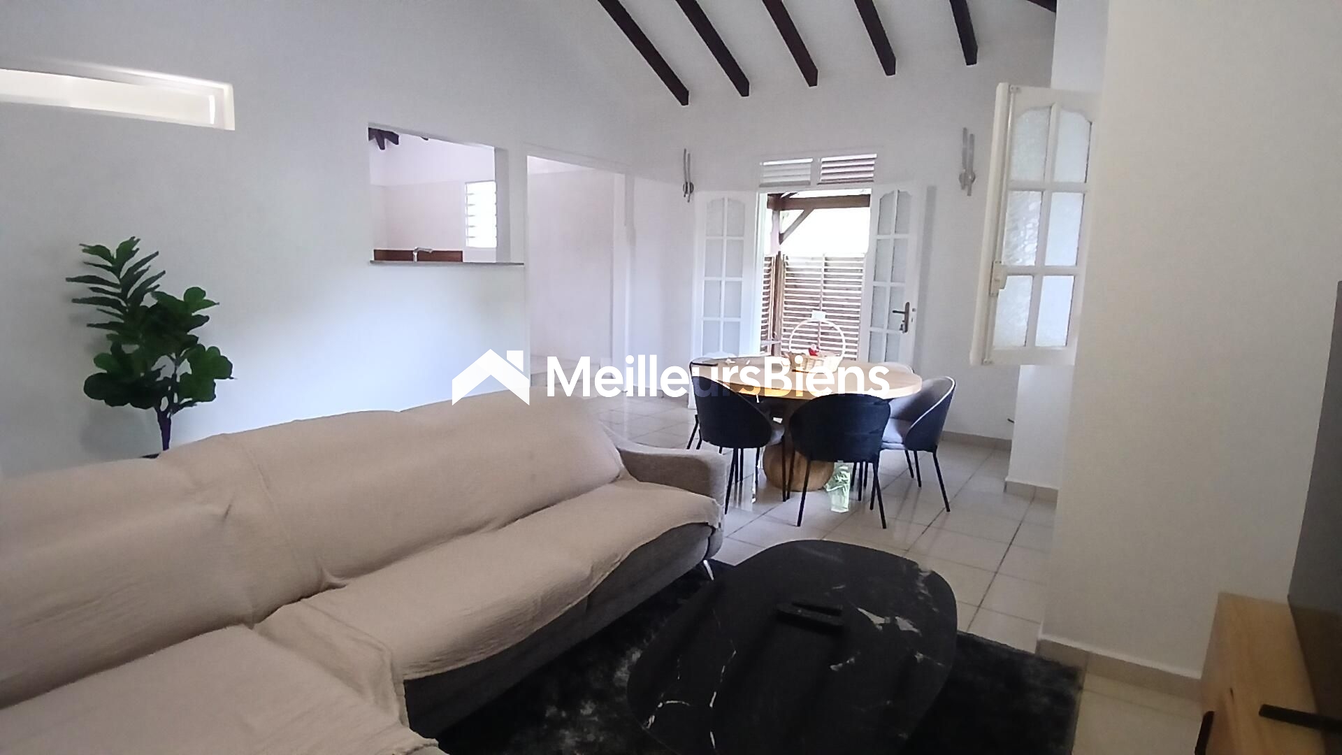 Petit-Bourg-Prise d'eau : Superbe T4 MEUBLÉ- 102 m² climatisés