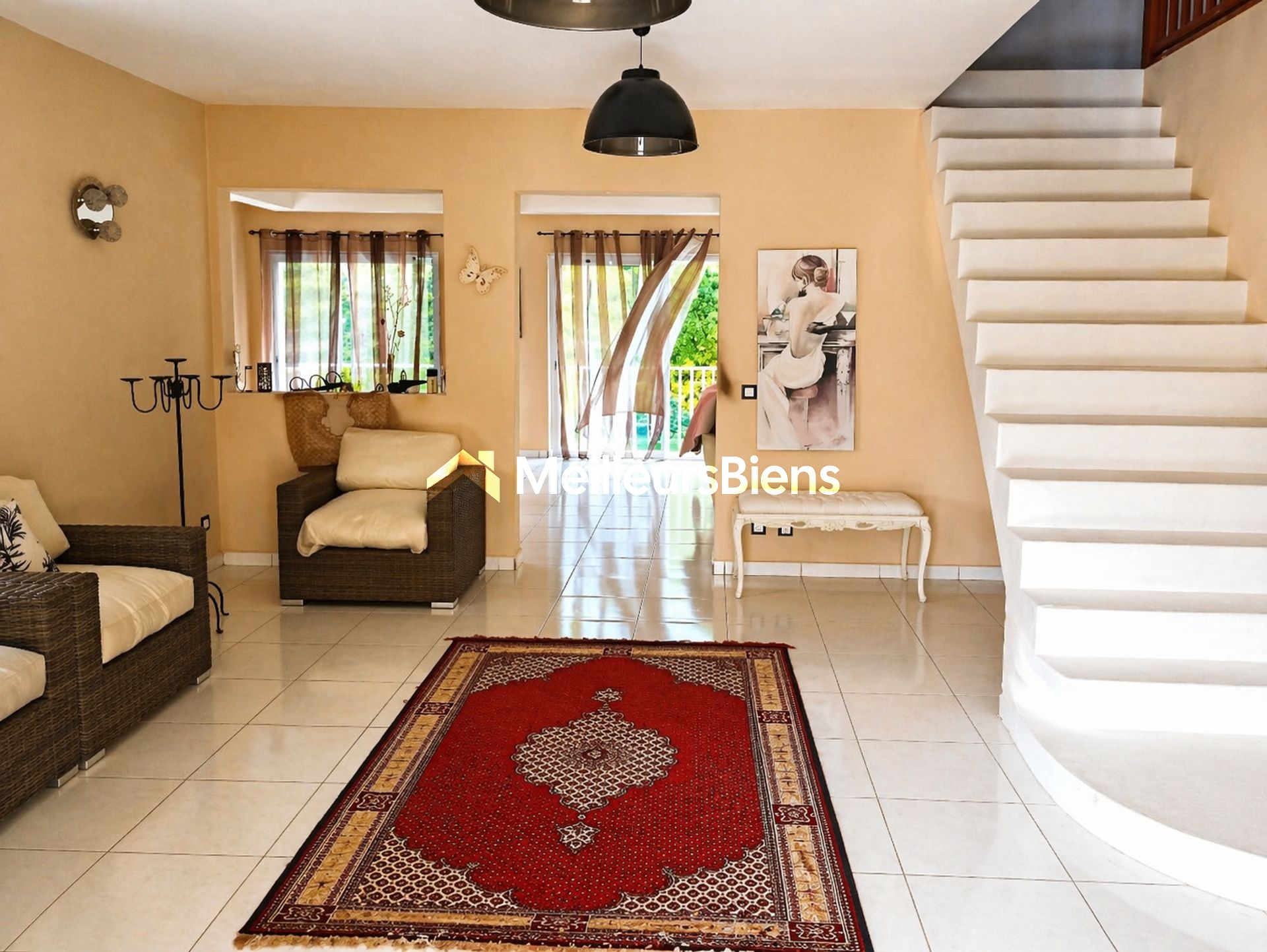 Villa 4 chambres sur 1027m² au calme