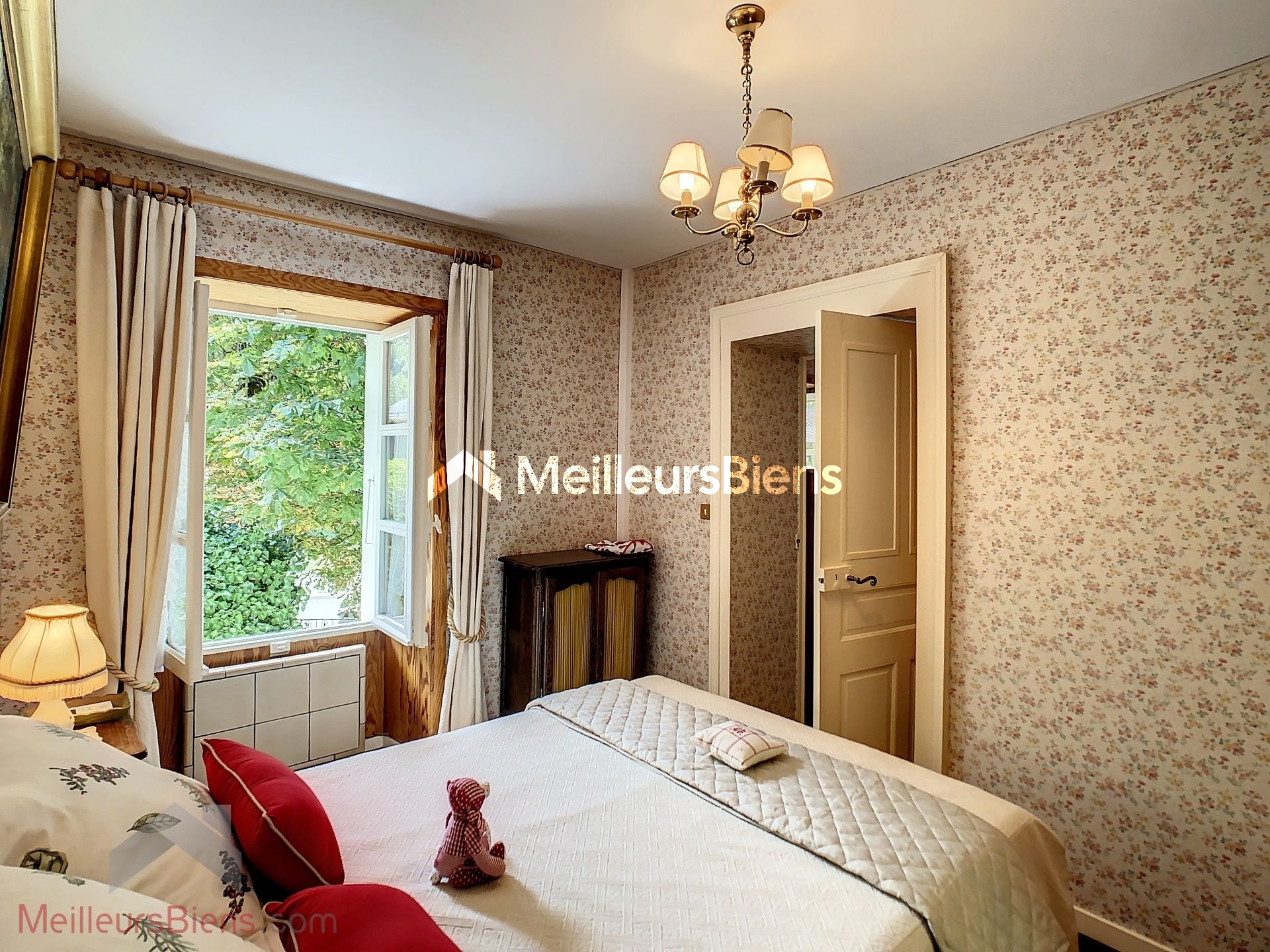 Chambre avec vue sur le jardin