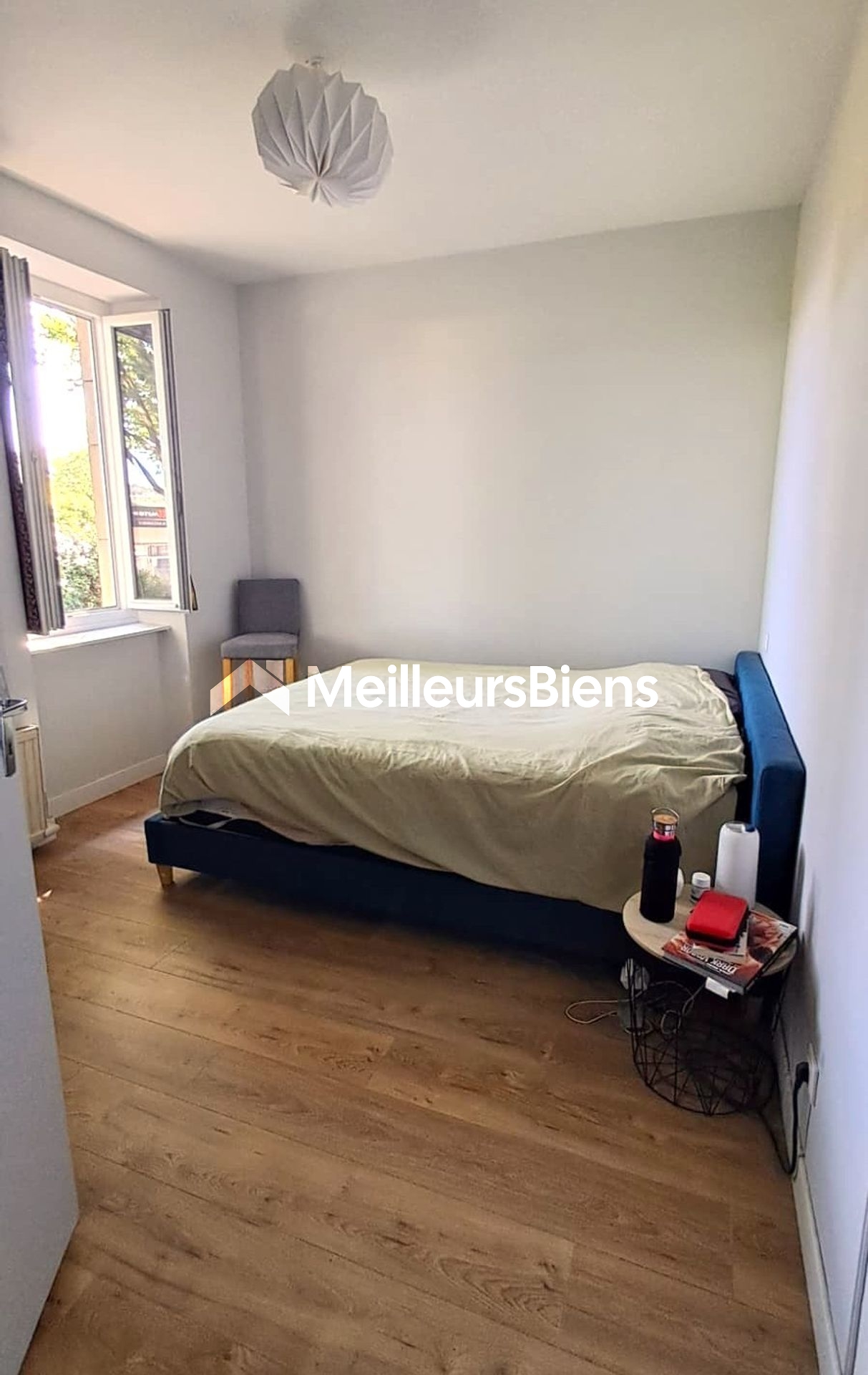 Meublé lumineux et calme avec terrasse