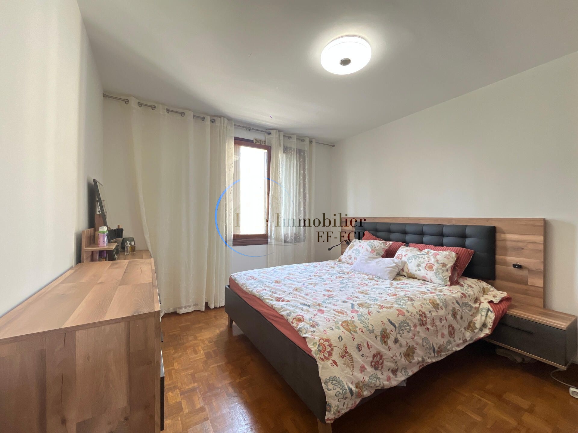 Magnifique T4 de 75m2 avec balcon filant