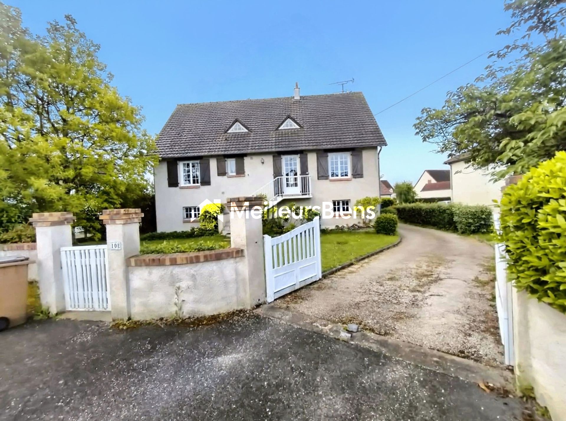 Maison individuelle 141 m² sur sous-sol, terrain de 1013 m²