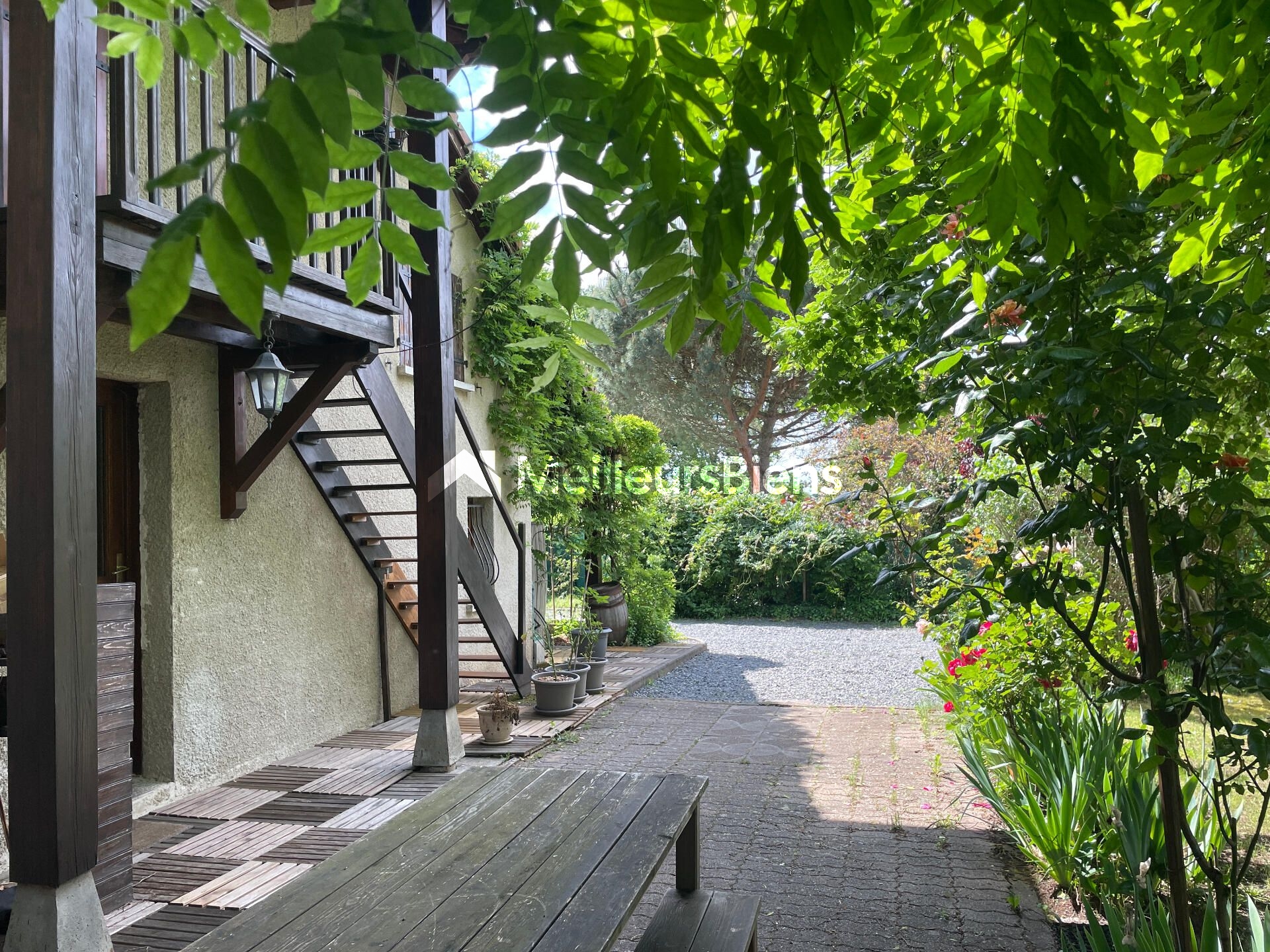 Maison familiale 145 m² à Francheleins