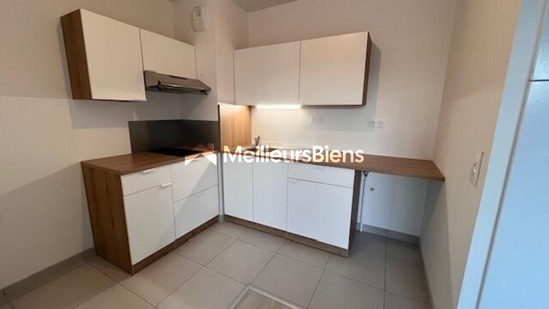 Chartres 2 pièces de 43,83 m² avec balcon et parking sous-sol