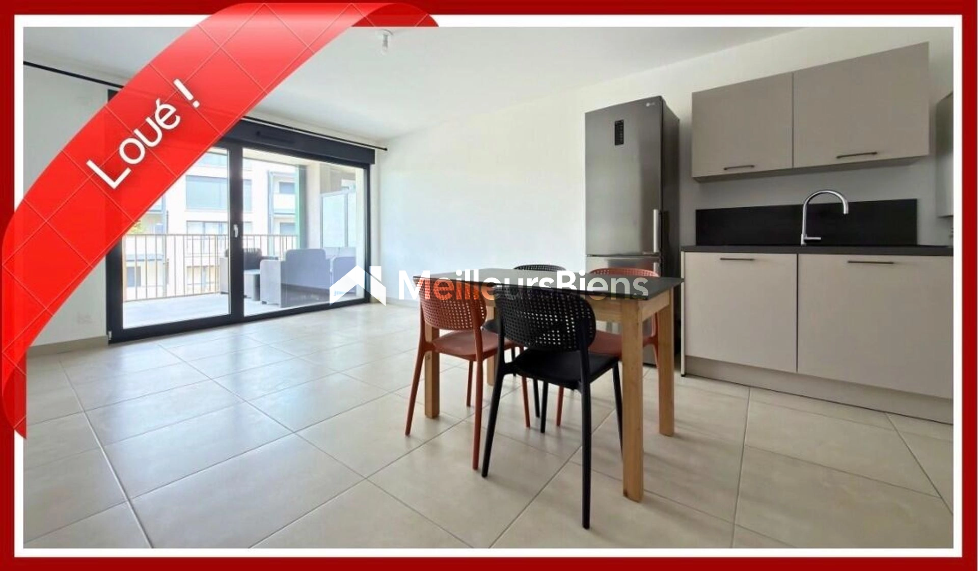 Location à Uckange 44 m², 2 pièces, 1 chambre une place de parking privé, 500m de la gare