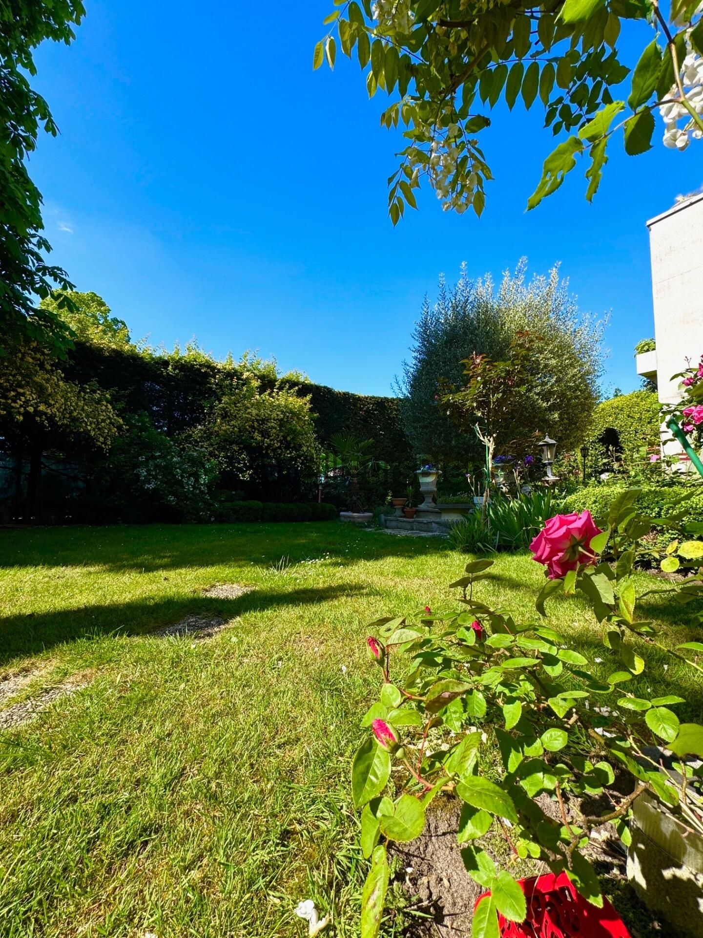 Magnifique Appartement de 4 P + Jardin privatif de 390m2!