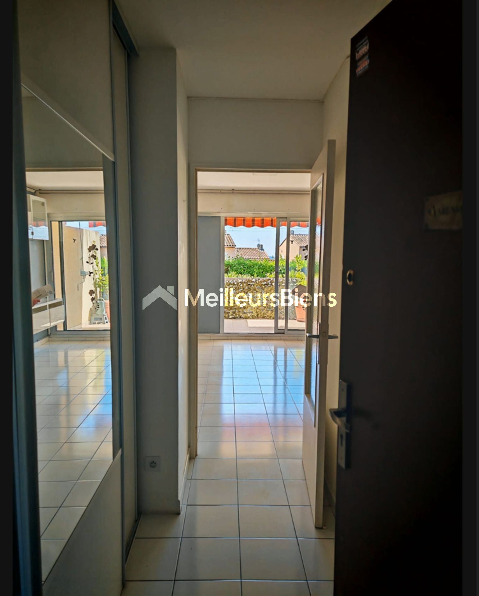 Bandol studio de 23,7 m² avec terrasse sud et parking privé