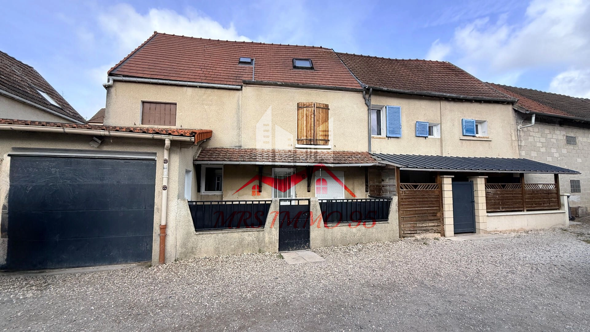 Immeuble de 2 maisons de ville à VÉMARS