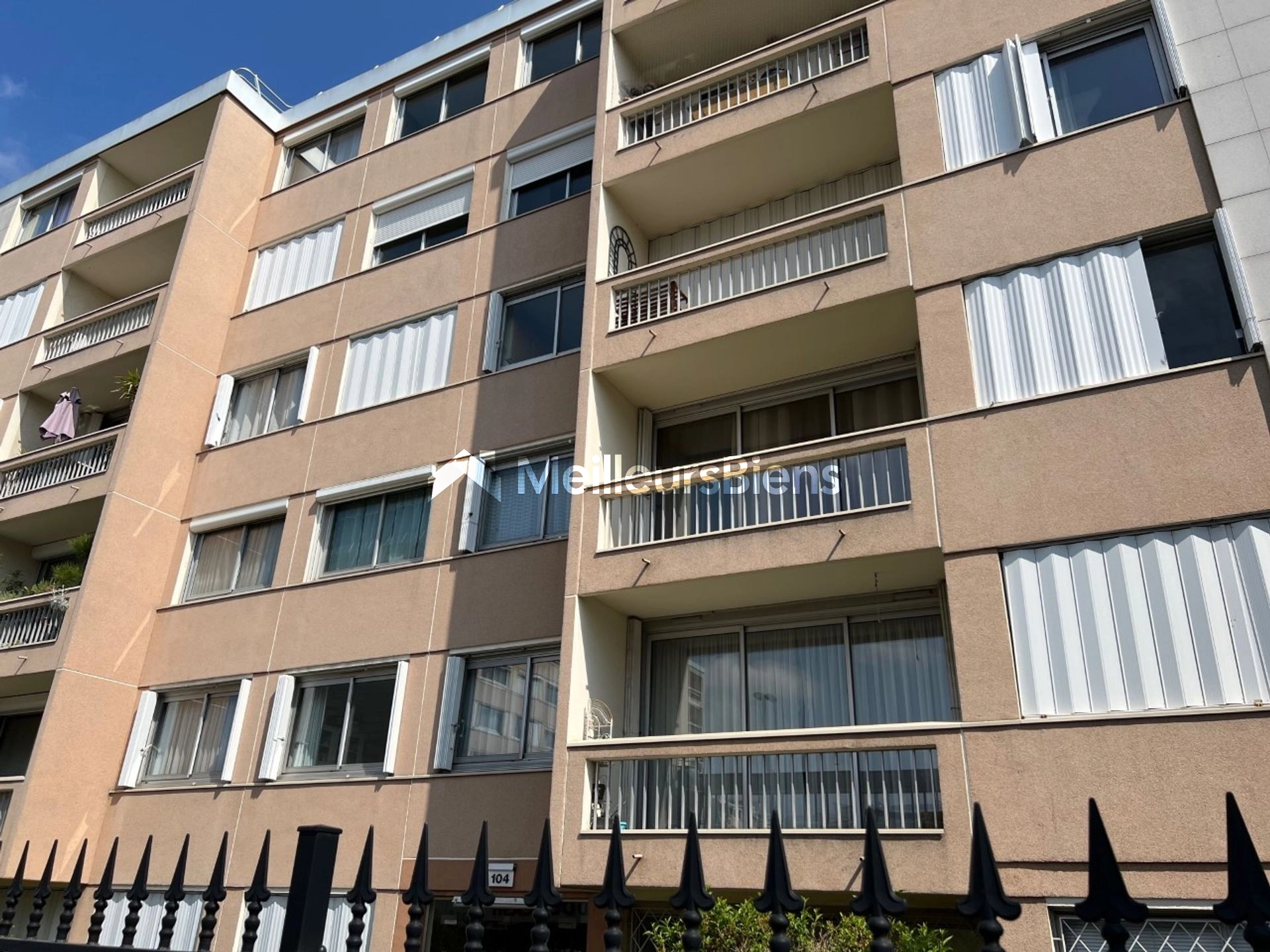 Gagny Appartement F3 Dernier étage + Pkg!