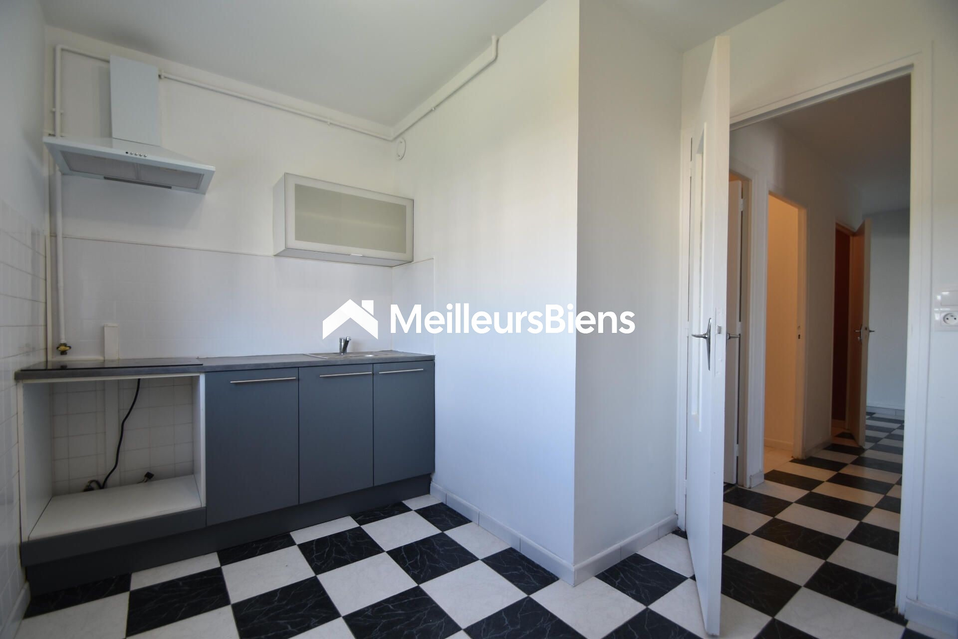 Troyes 10000 : 2 pièces lumineux au 7e étage, 48,3 m²