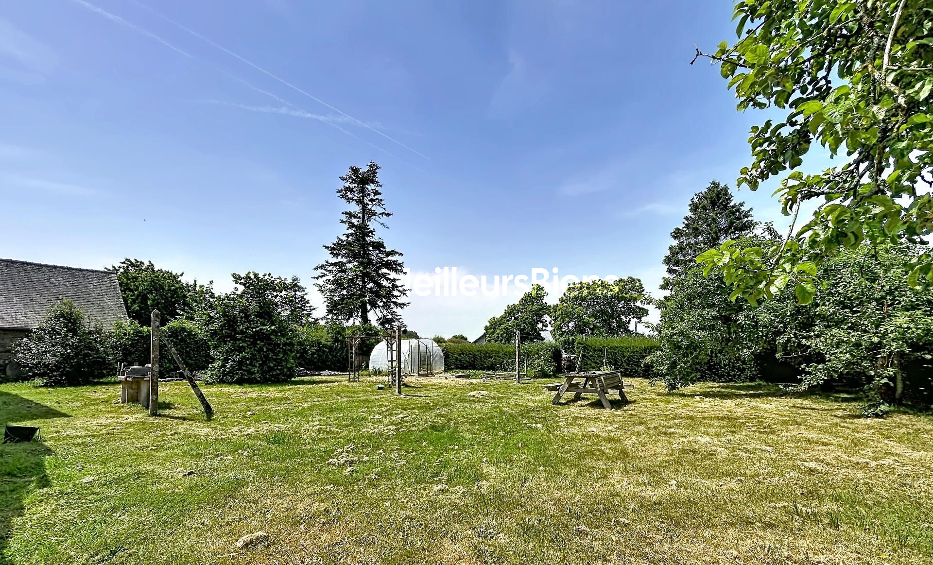 Maison en rénovation à Paimpont avec dépendance et 2 garages