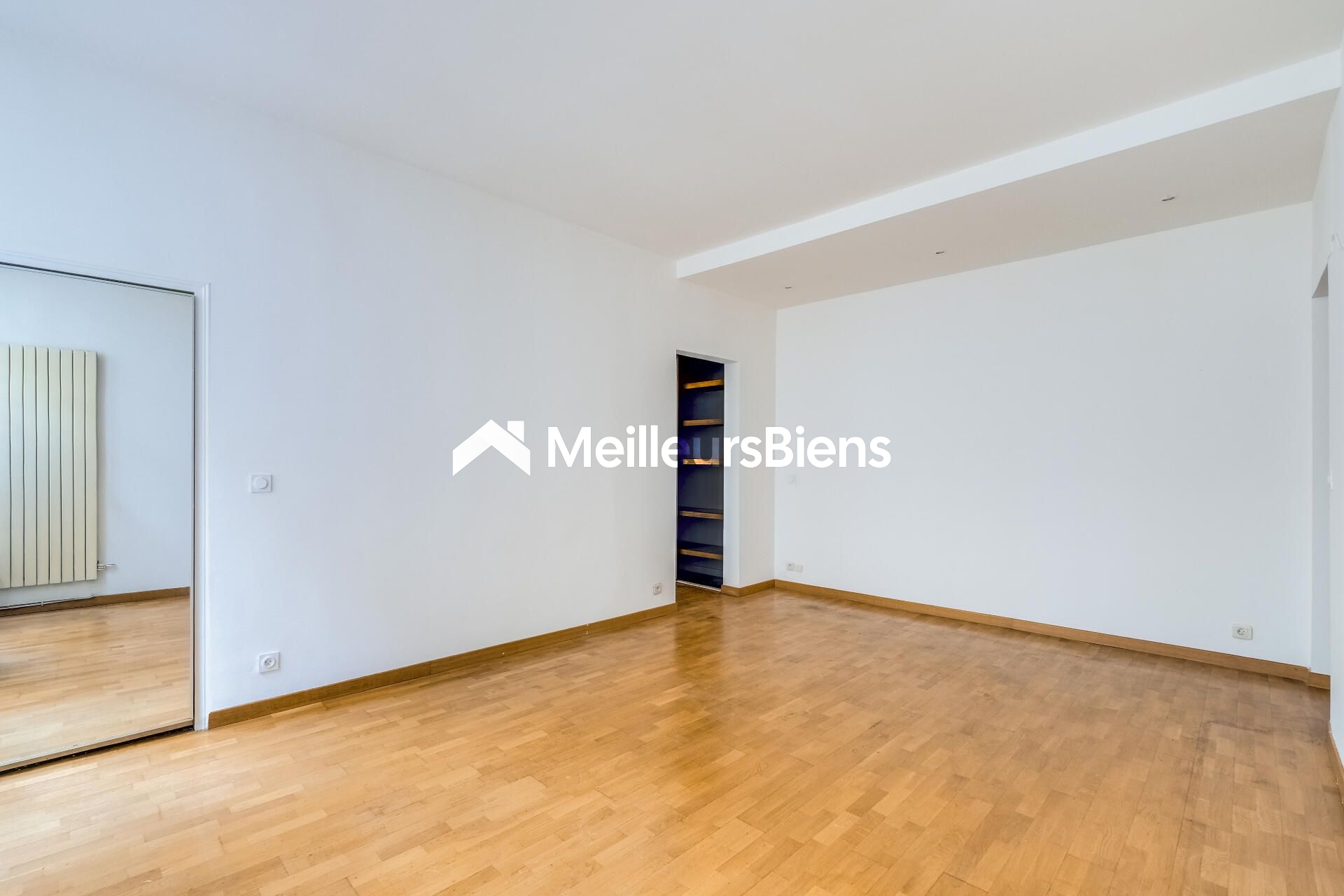 PARIS VIII - ÉLYSÉE - APPARTEMENT LUMINEUX DE 70 M²
