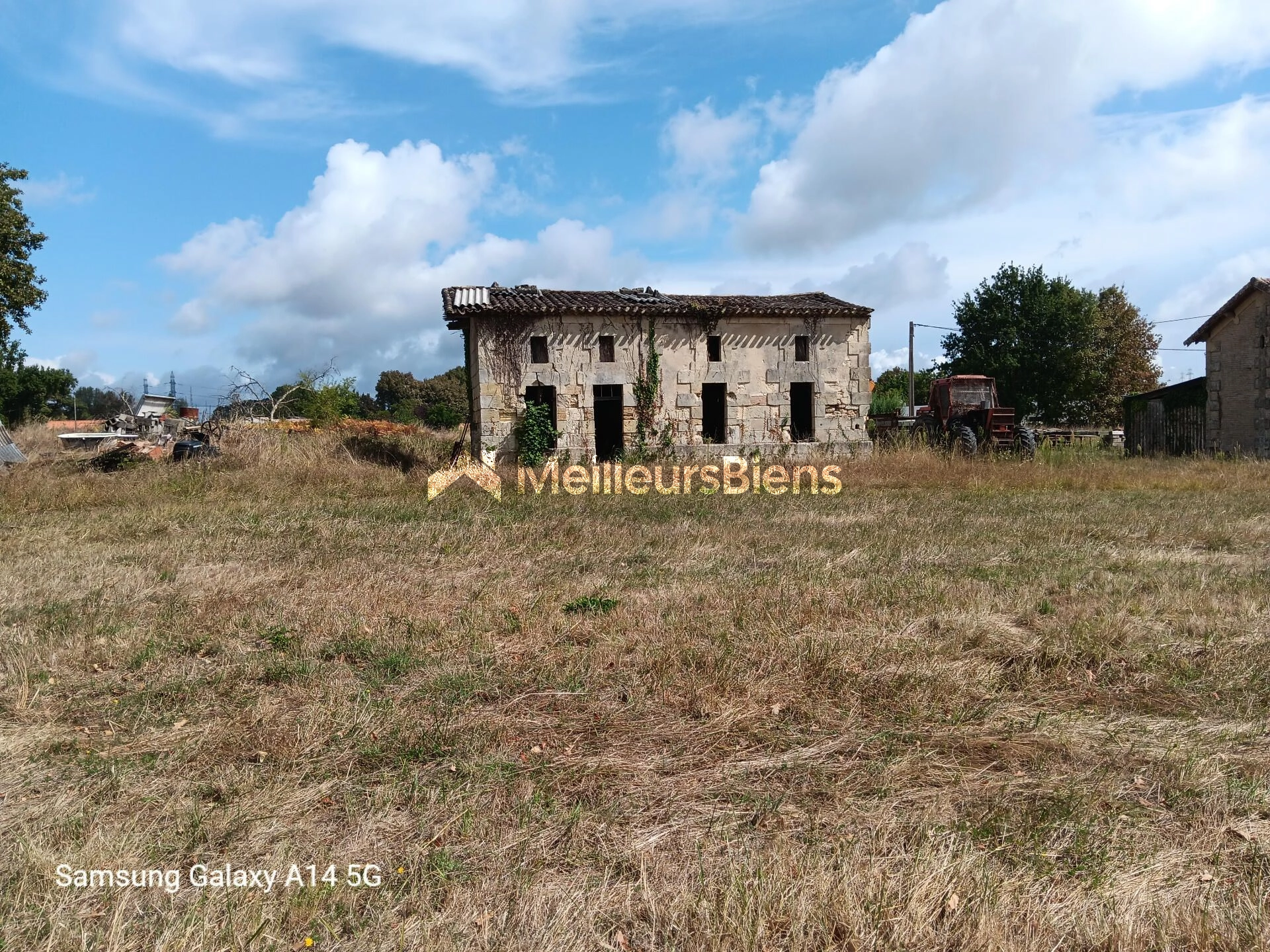 Maison en pierre de taille à rénover entièrement