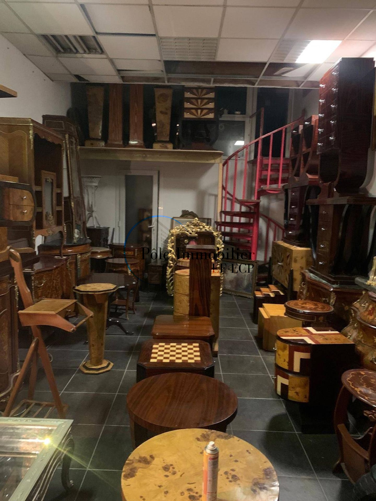 PAS-DE-PORTE À CÉDER 120m2 Cours lieutaud