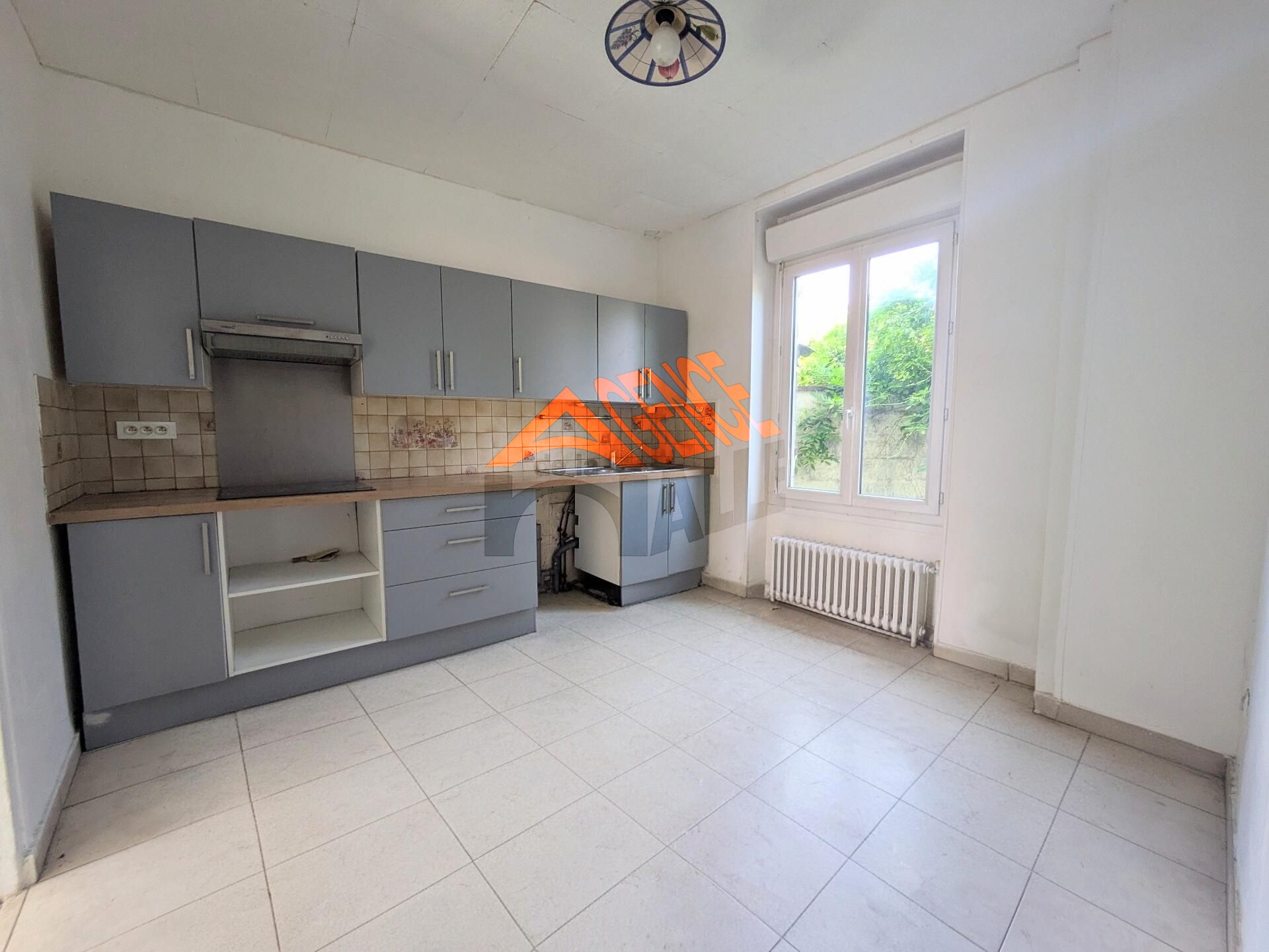 BELLE SURFACE pour cette MAISON DE VILLE