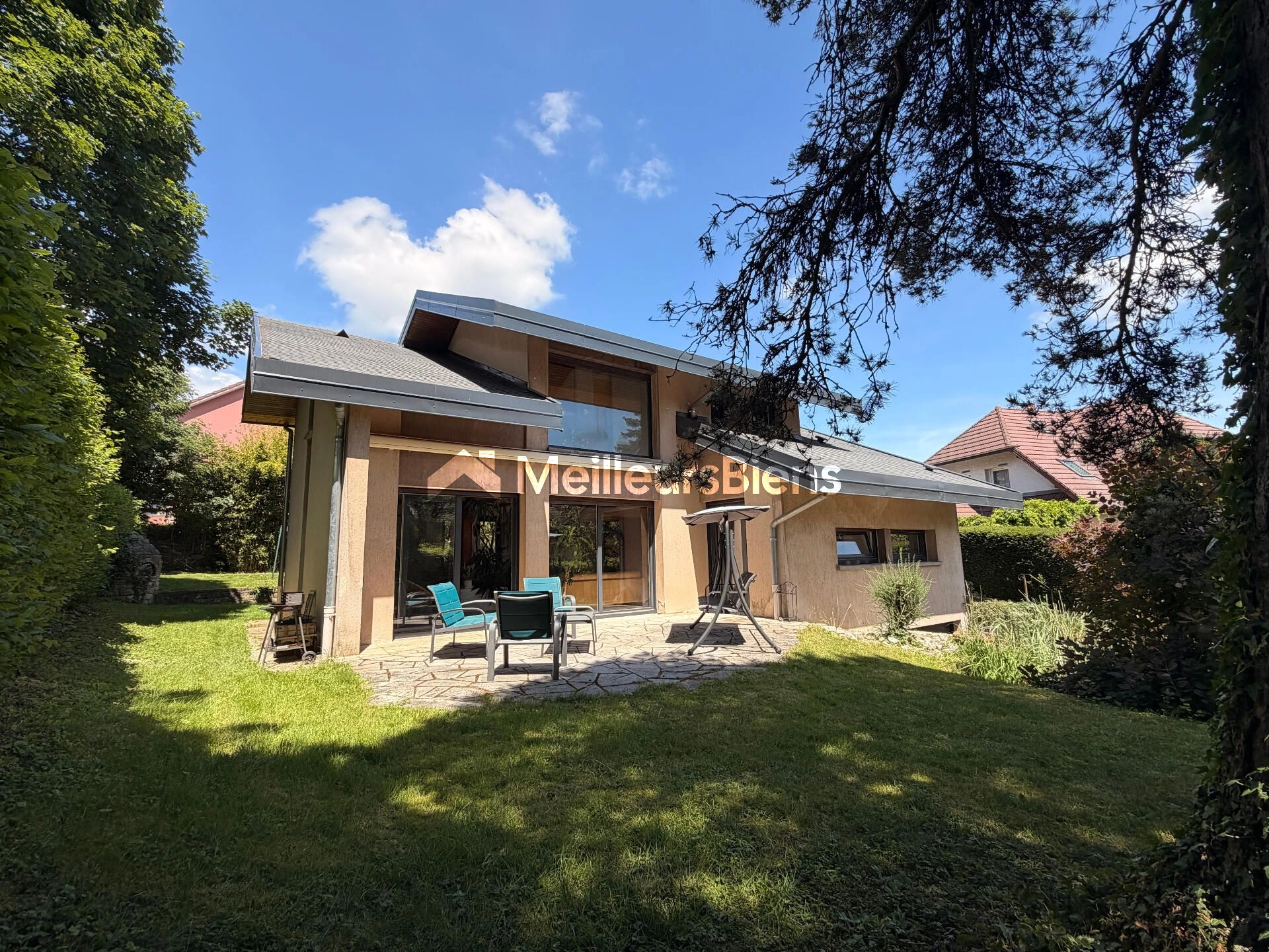 Superbe saison d'architecte 184 m² à Belfort sur terrain de 8 ares