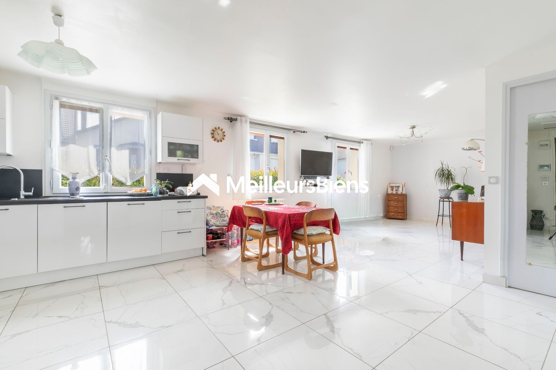 CLAMART - QUARTIER LES JARDINS PARISIENS - MAISON 60 M² ENVIRON - 1 CHAMBRE - JARDIN - GARAGE + PARKING -
